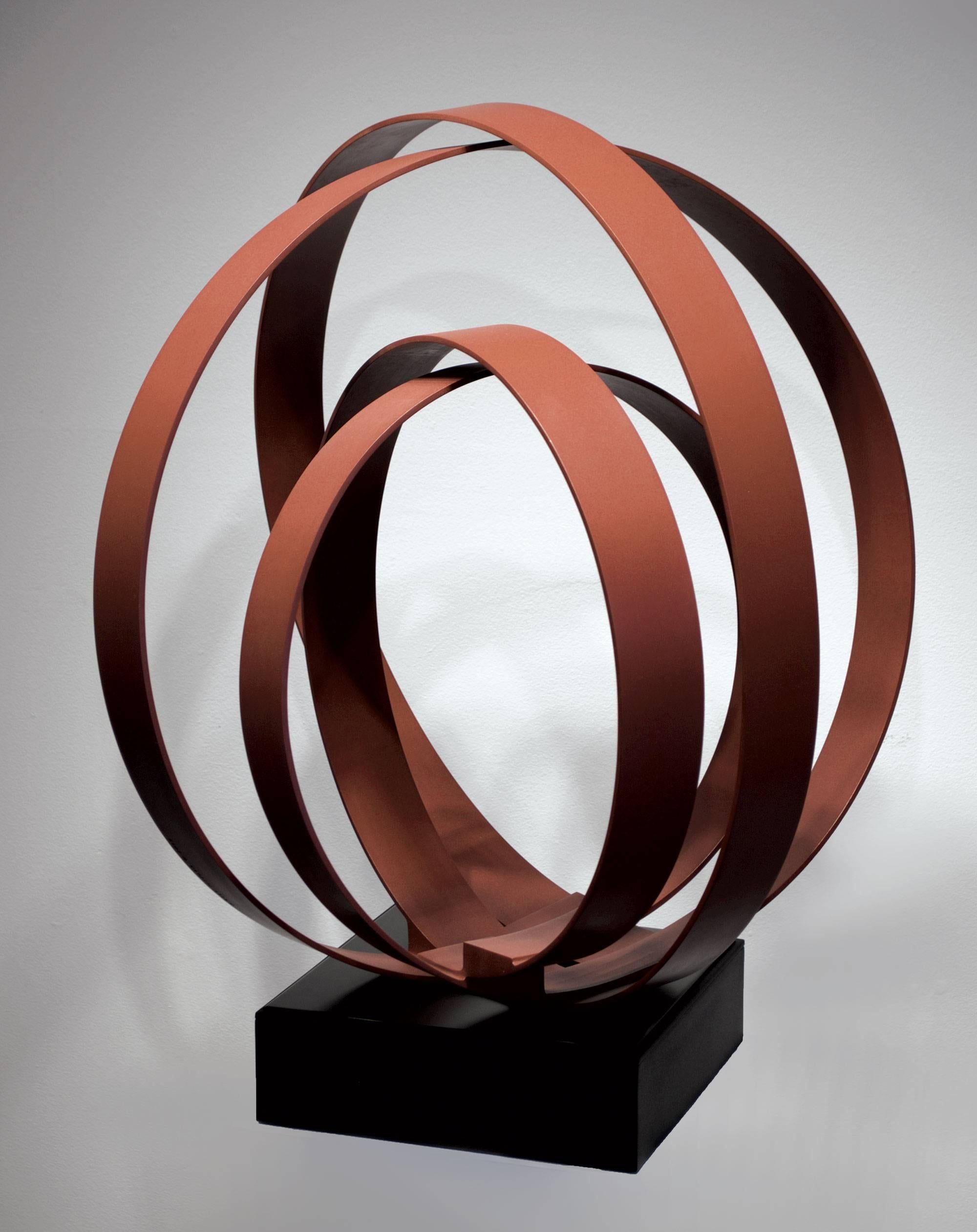 Sally Hepler Abstract Sculpture – Fledermausschmuck