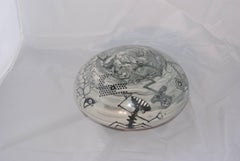 PORCELAIN INLAID ENCLOSED VESSEL