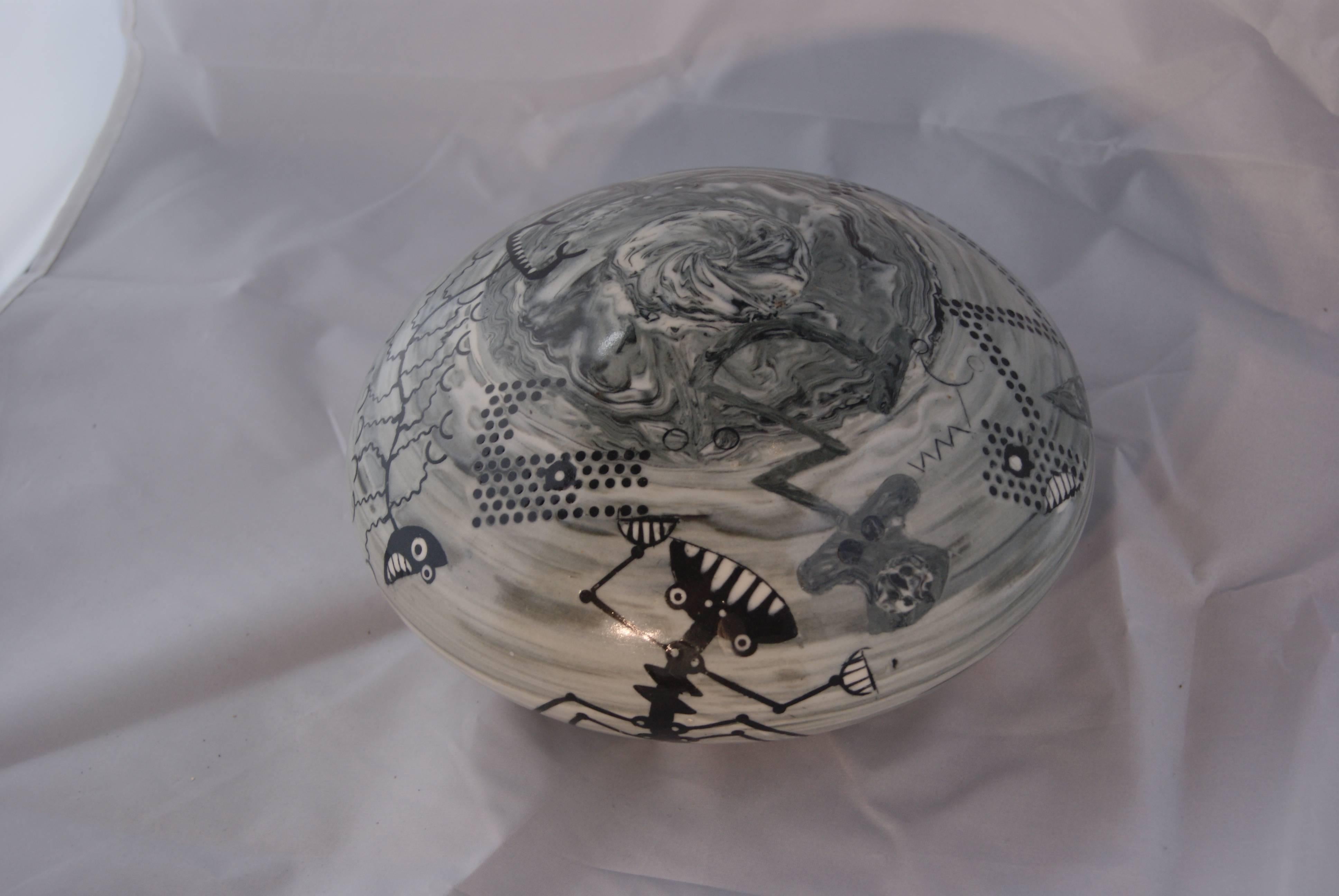 PORCELAIN INLAID ENCLOSED VESSEL 1