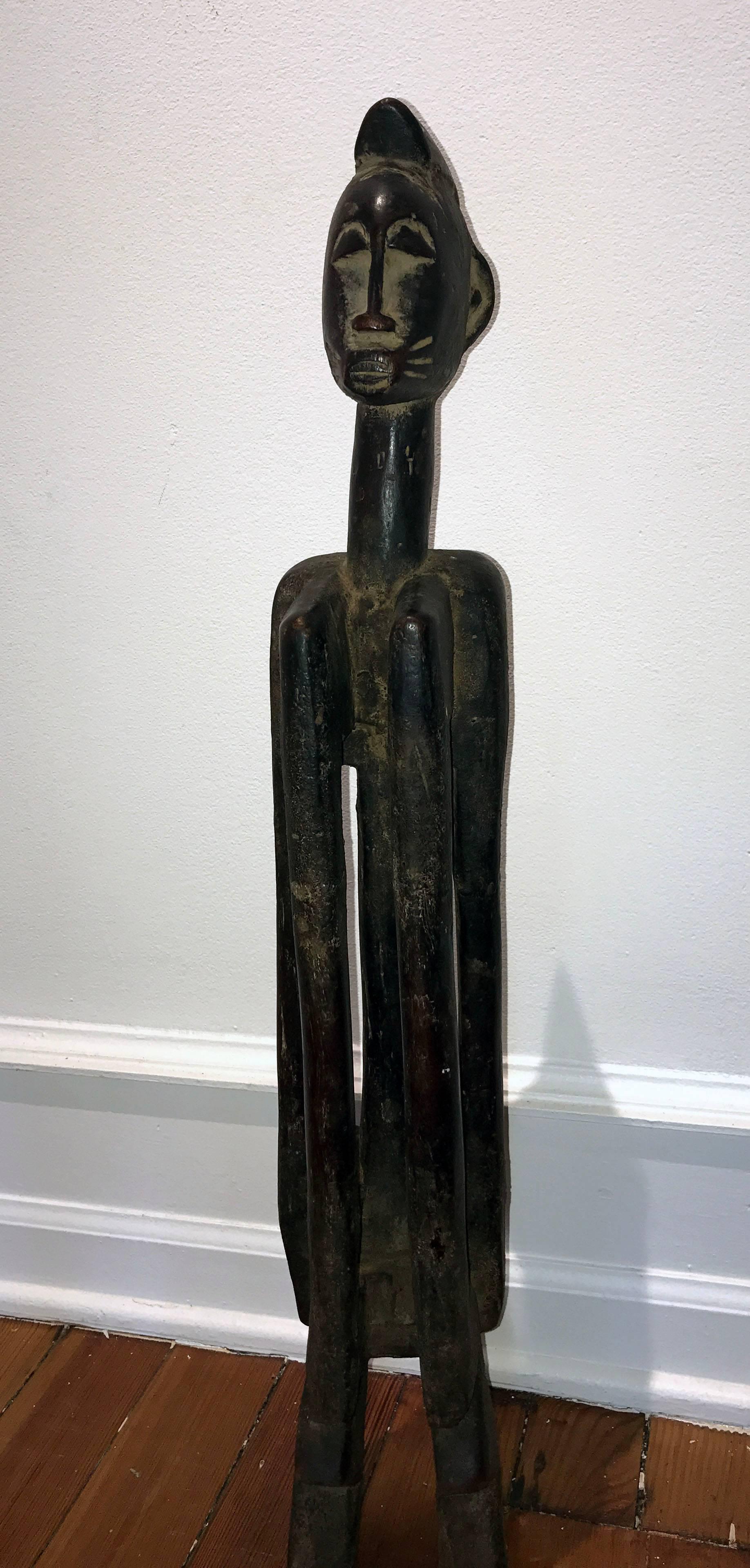 Figurative Sculpture di Unknown - FIGURA DEL SENUFO AFRICANO