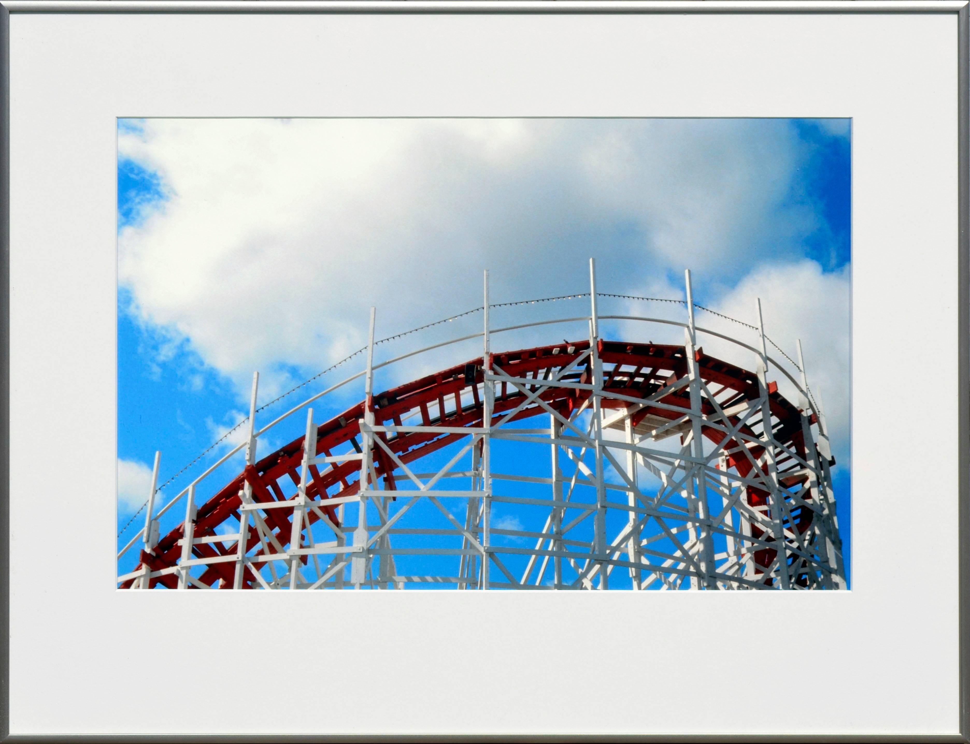 „Blaue rechteckige“ - Santa Cruz Beach Boardwalk Roller Coaster Farbfotografie