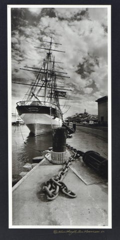 Schiff im Dock - 1960er San Francisco Maritime Schwarz-Weiß-Fotografie
