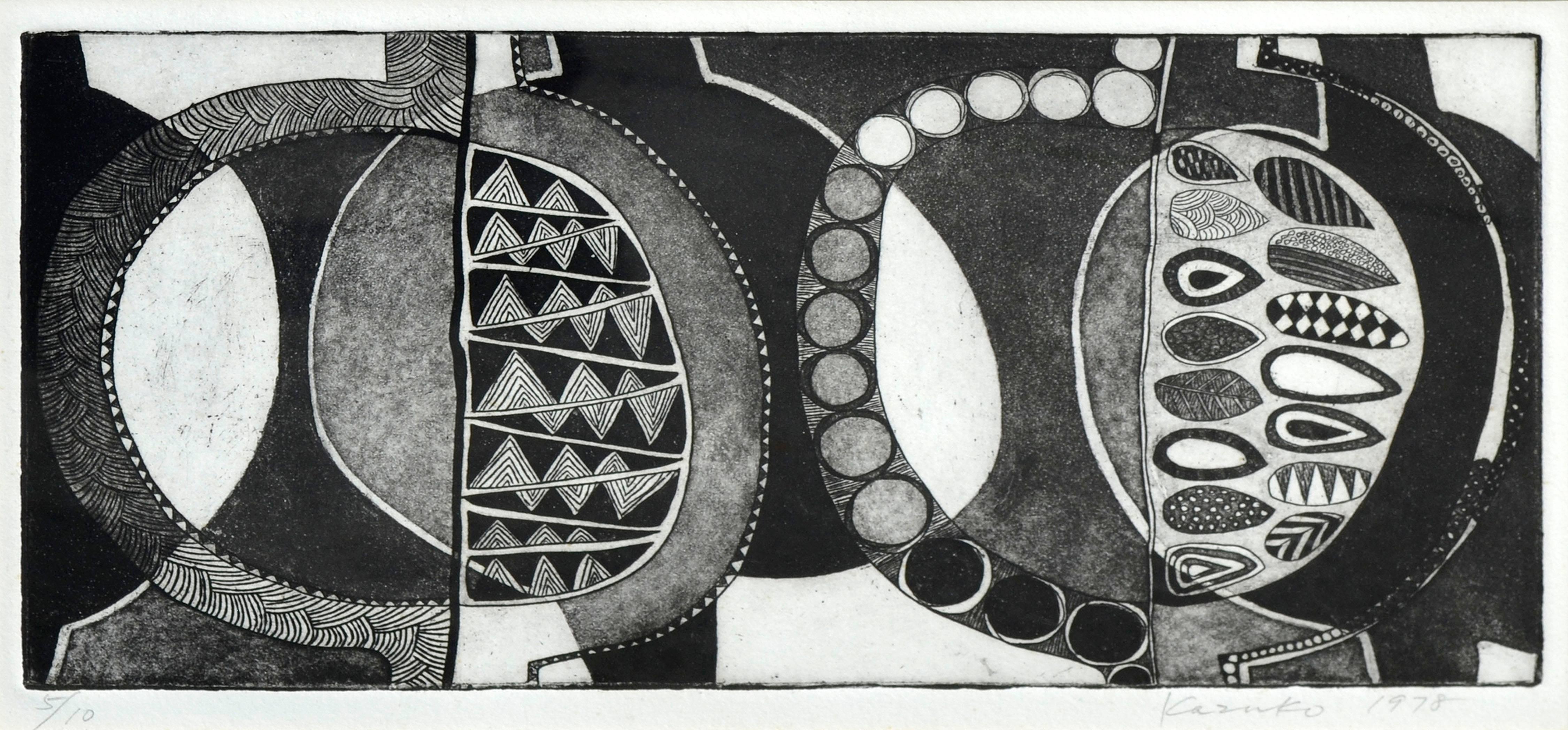 Gravure abstraite à motifs géométriques de feuilles, 5/10 - Print de Kazuko