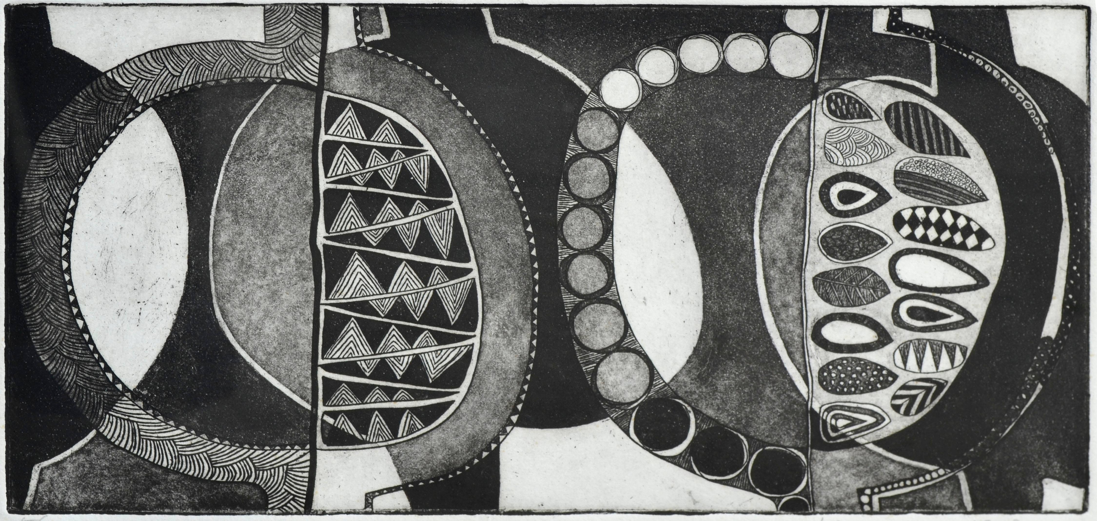 Gravure abstraite à motifs géométriques de feuilles, 5/10 - Géométrique abstrait Print par Kazuko