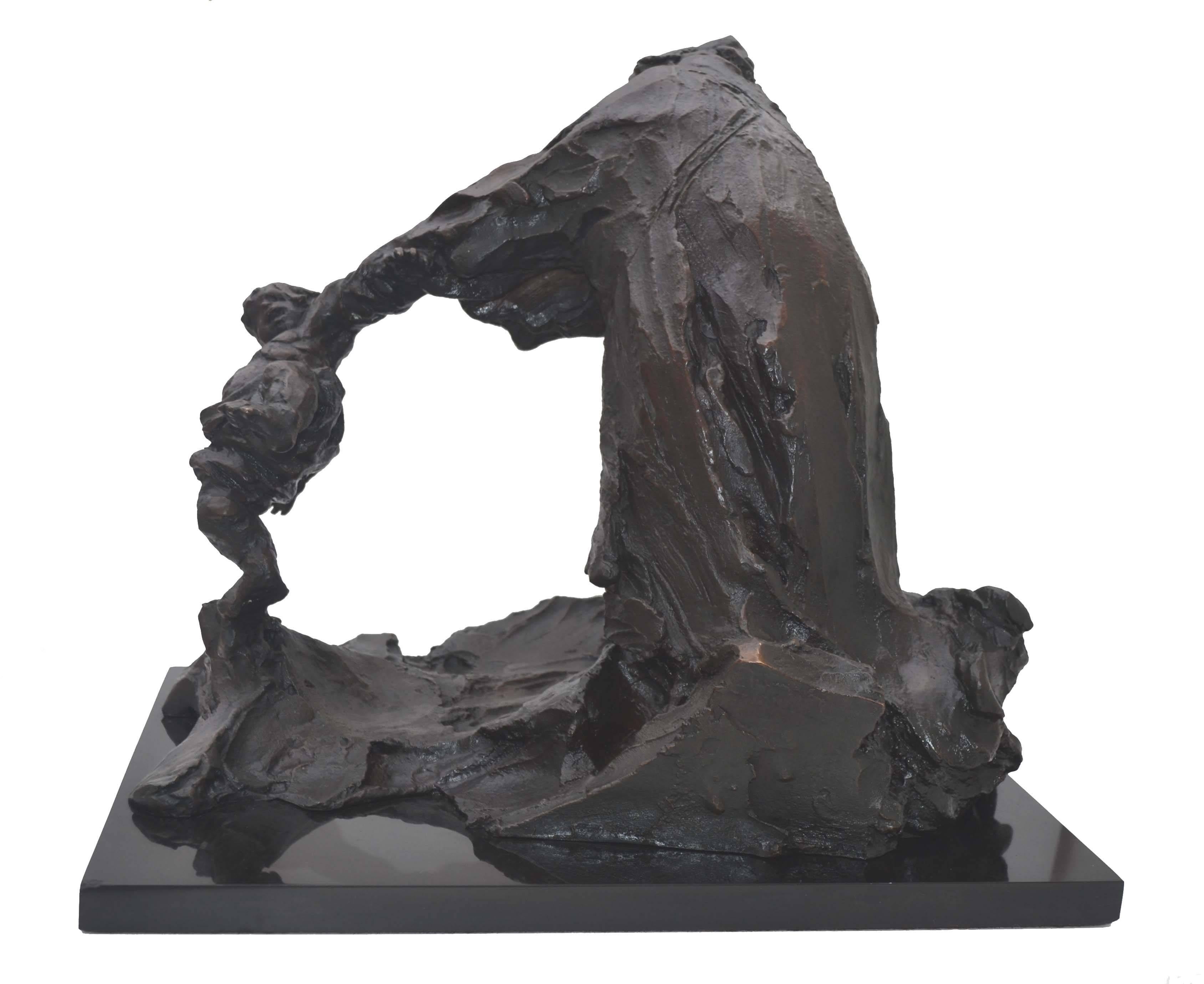 Mother & Child, Mid-Century Figural Brutalist Bronze Sculpture by Curt Beckmann For Sale 1