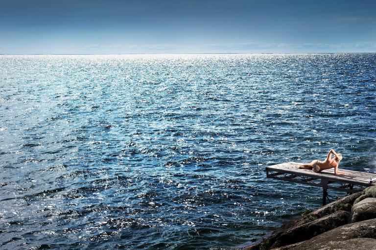 David Drebin Color Photograph - Kissing the Sky