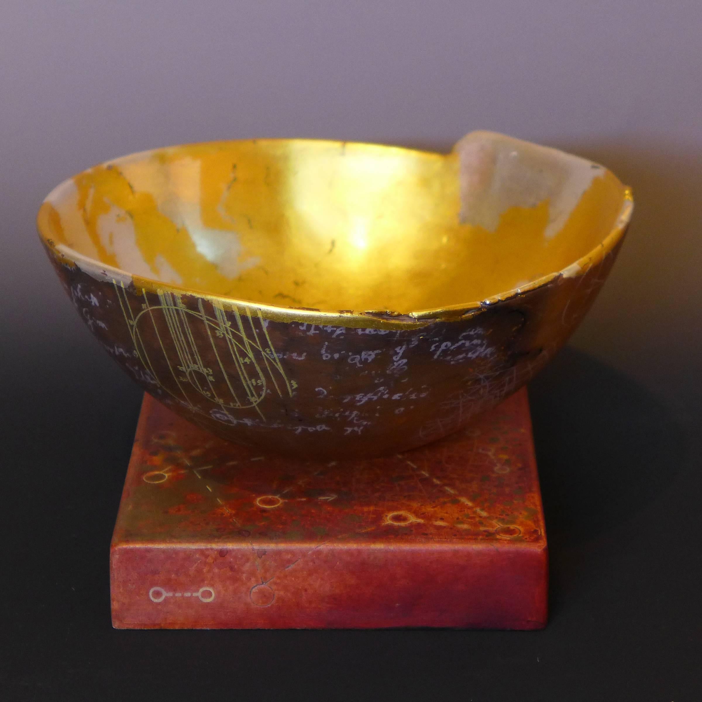 Lynda Lowe Abstract Sculpture - Patra Passage Vessel VII