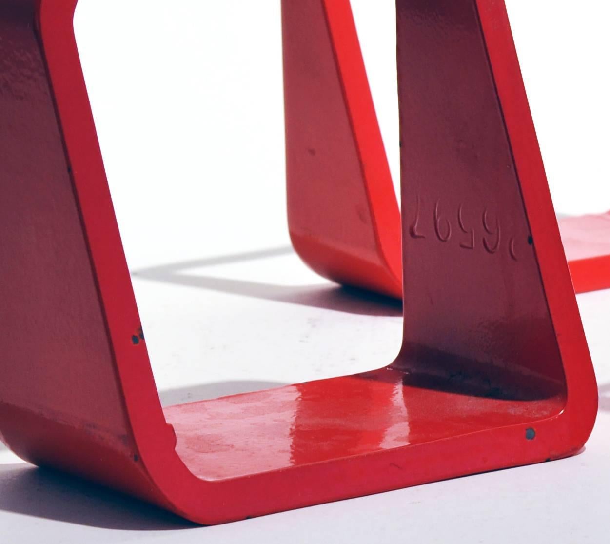Tunnel – Sculpture von Doris Chase