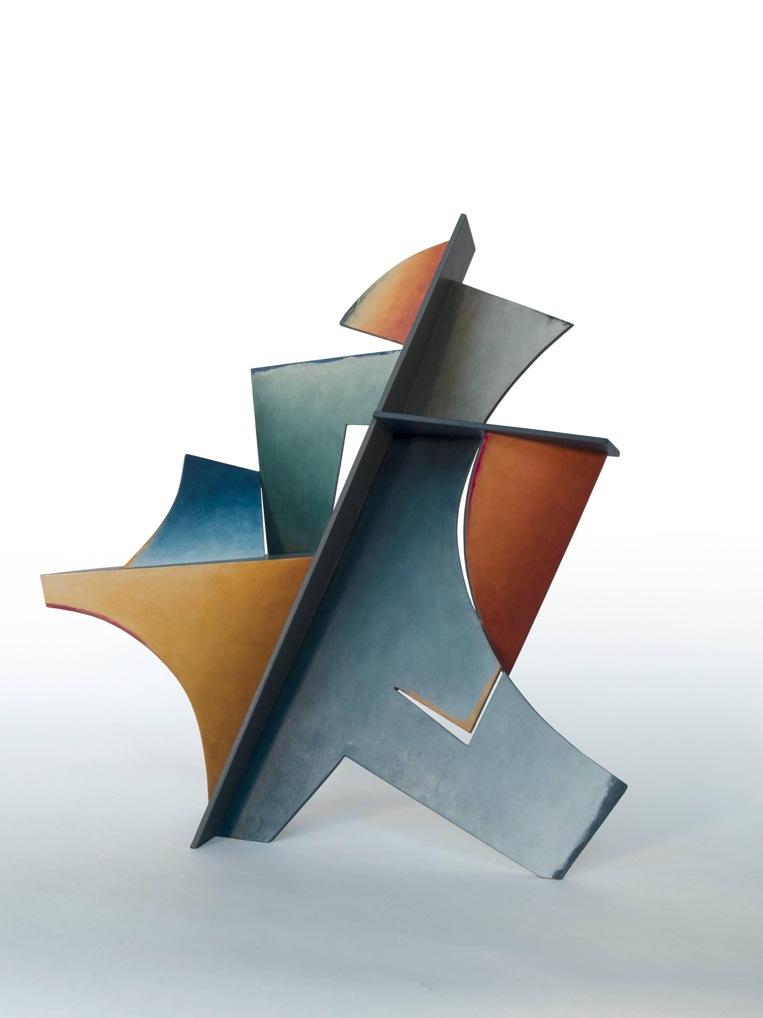 Chris Hill Abstract Sculpture – Nightfall – handbemalte geschweißte Stahlskulptur abstrakte geometrische Form