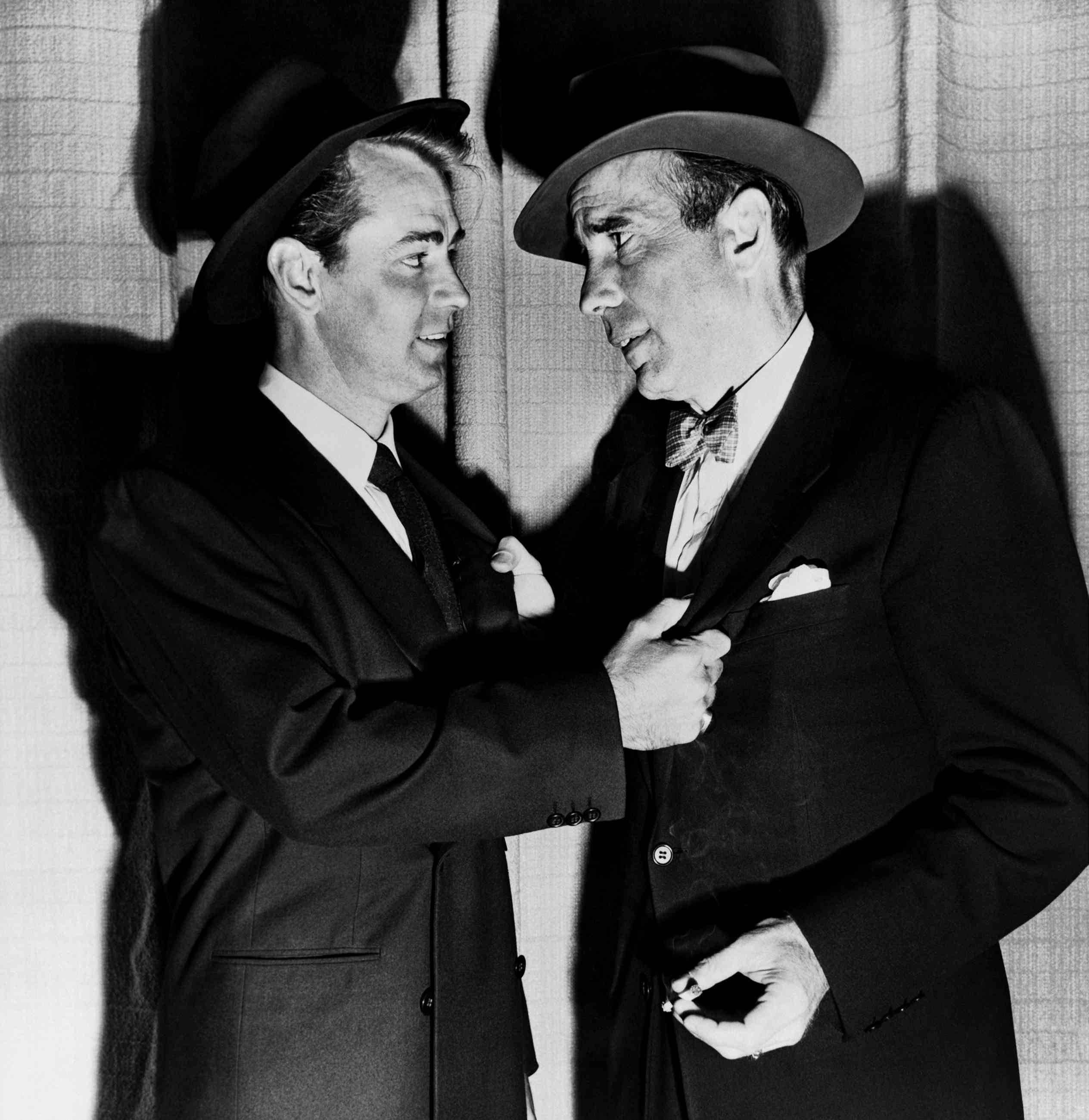 Frank Worth Portrait Photograph - Alan Ladd and Humphrey Bogart Fine Art Print