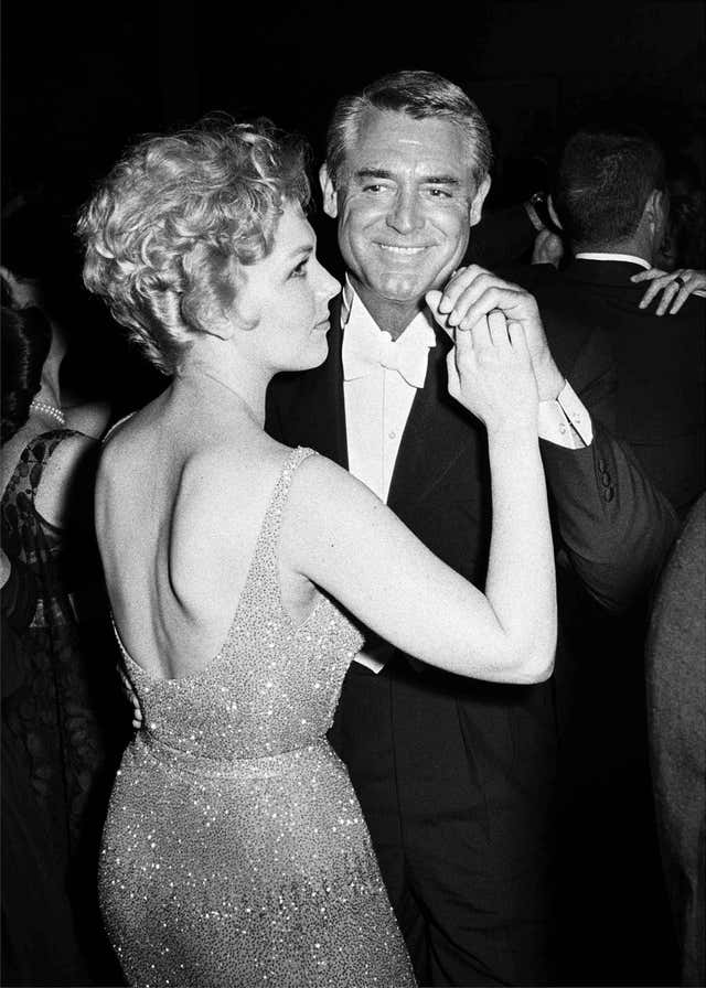 Frank Worth - Cary Grant and Kim Novak Dancing Fine Art Print For Sale ...