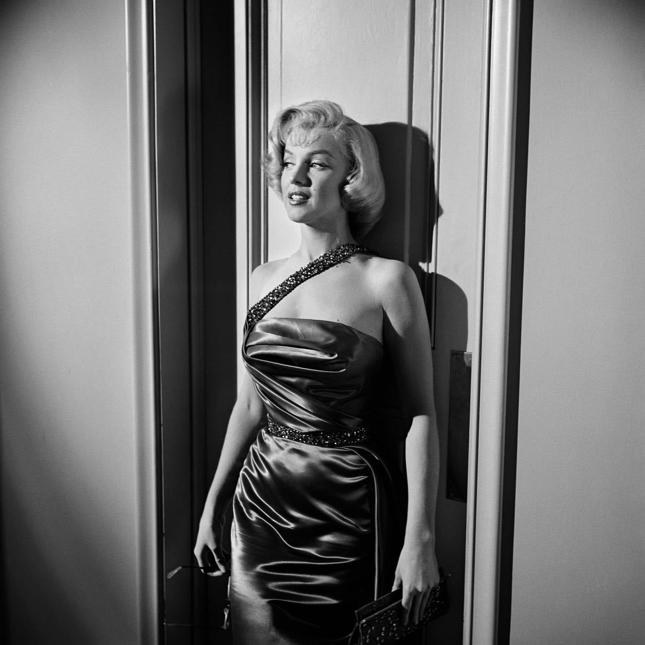 Frank Worth Portrait Photograph - Marilyn Monroe Against Wall, Set of "How to Marry a Millionaire" Fine Art Print