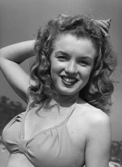 Jeune Marilyn Monroe au soleil - Photographie originale surdimensionnée vintage