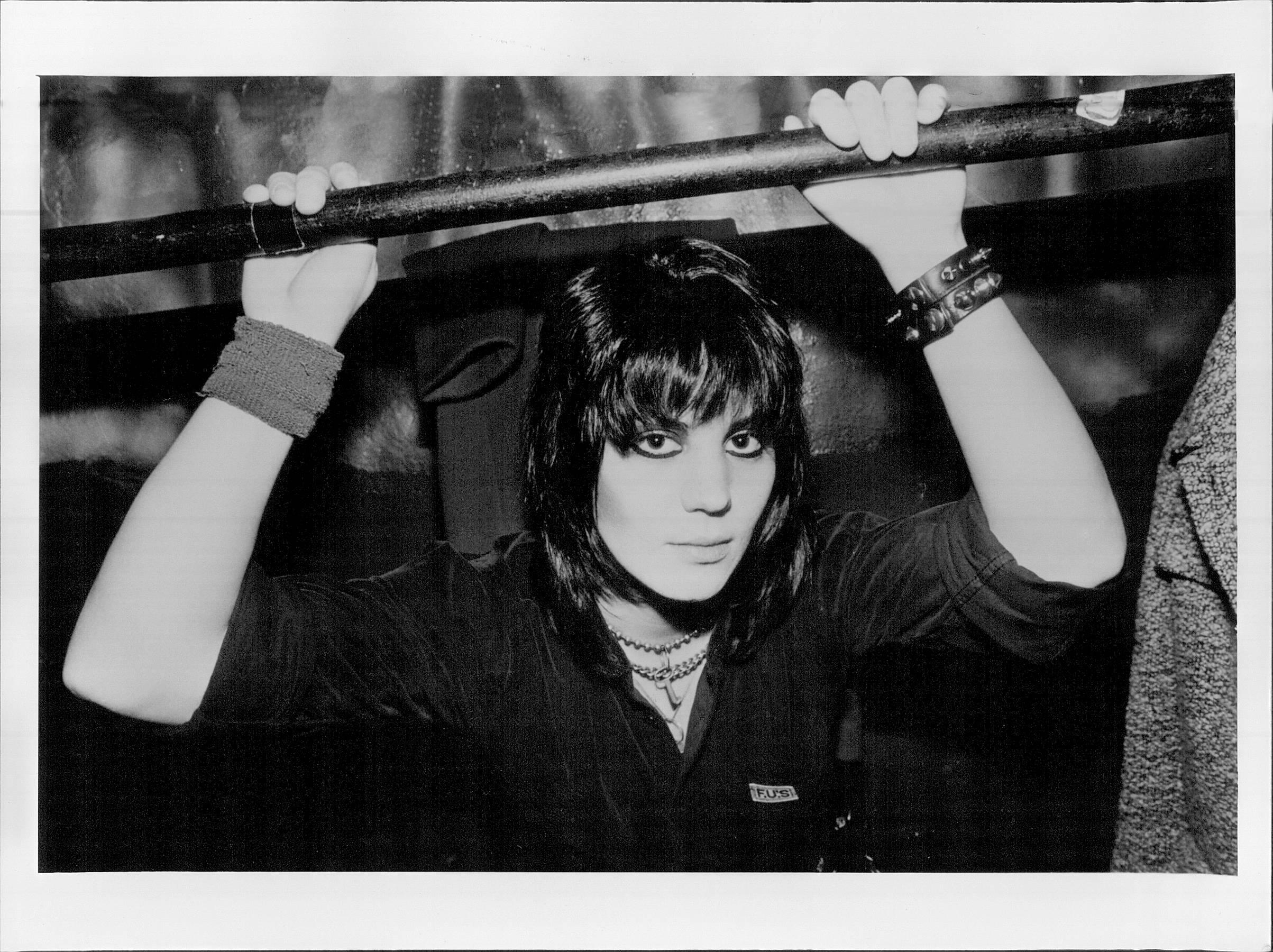 Unknown Portrait Photograph - Joan Jett Hands Up Vintage Original Photograph