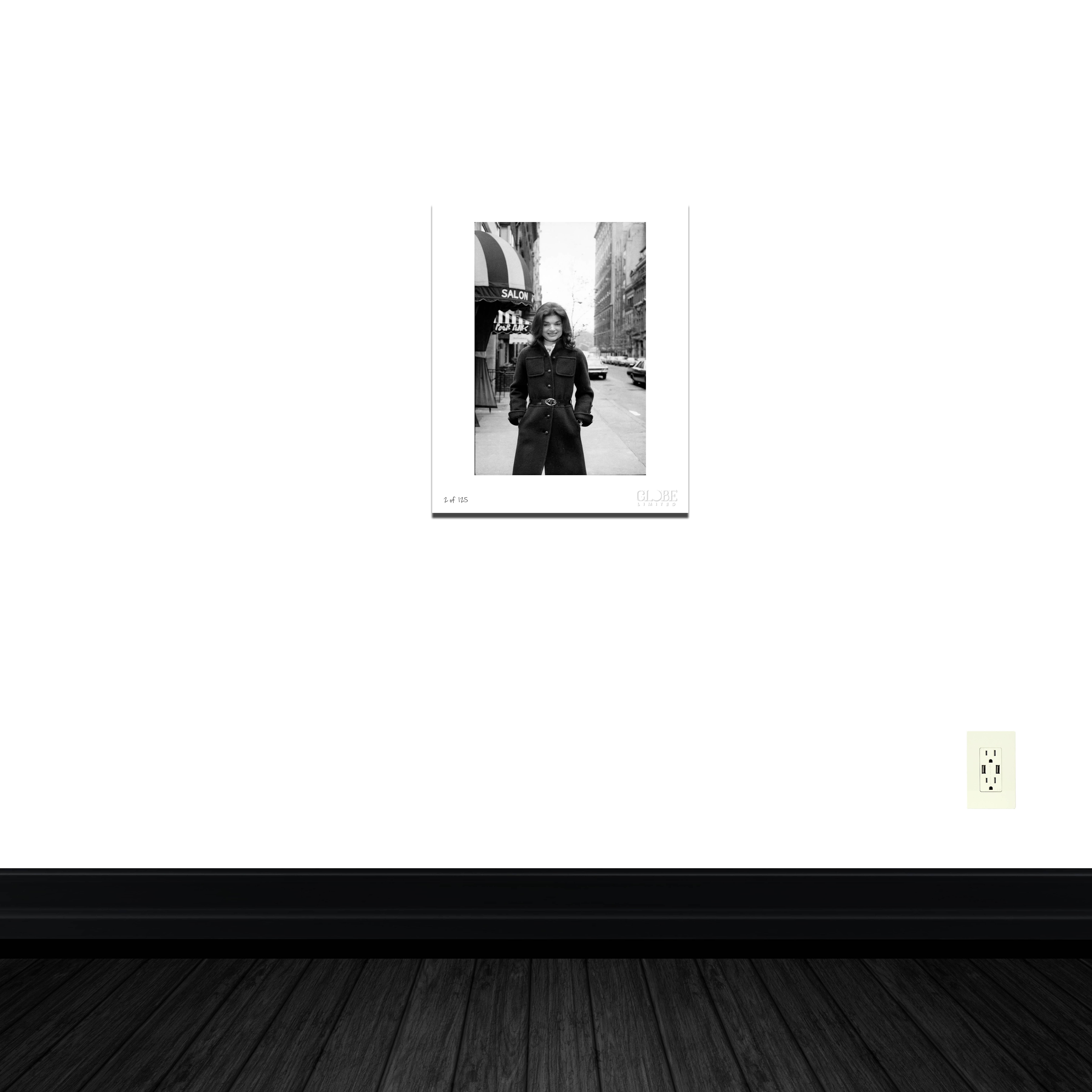 Jacqueline Kennedy (Mrs. Onassis) on the Streets Fine Art Print - Photograph by Unknown