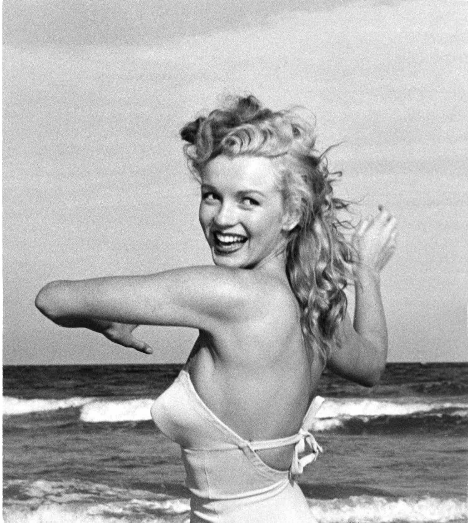 Andre de Dienes Black and White Photograph - Marilyn Monroe Summer 1949 Oversized Vintage  Print