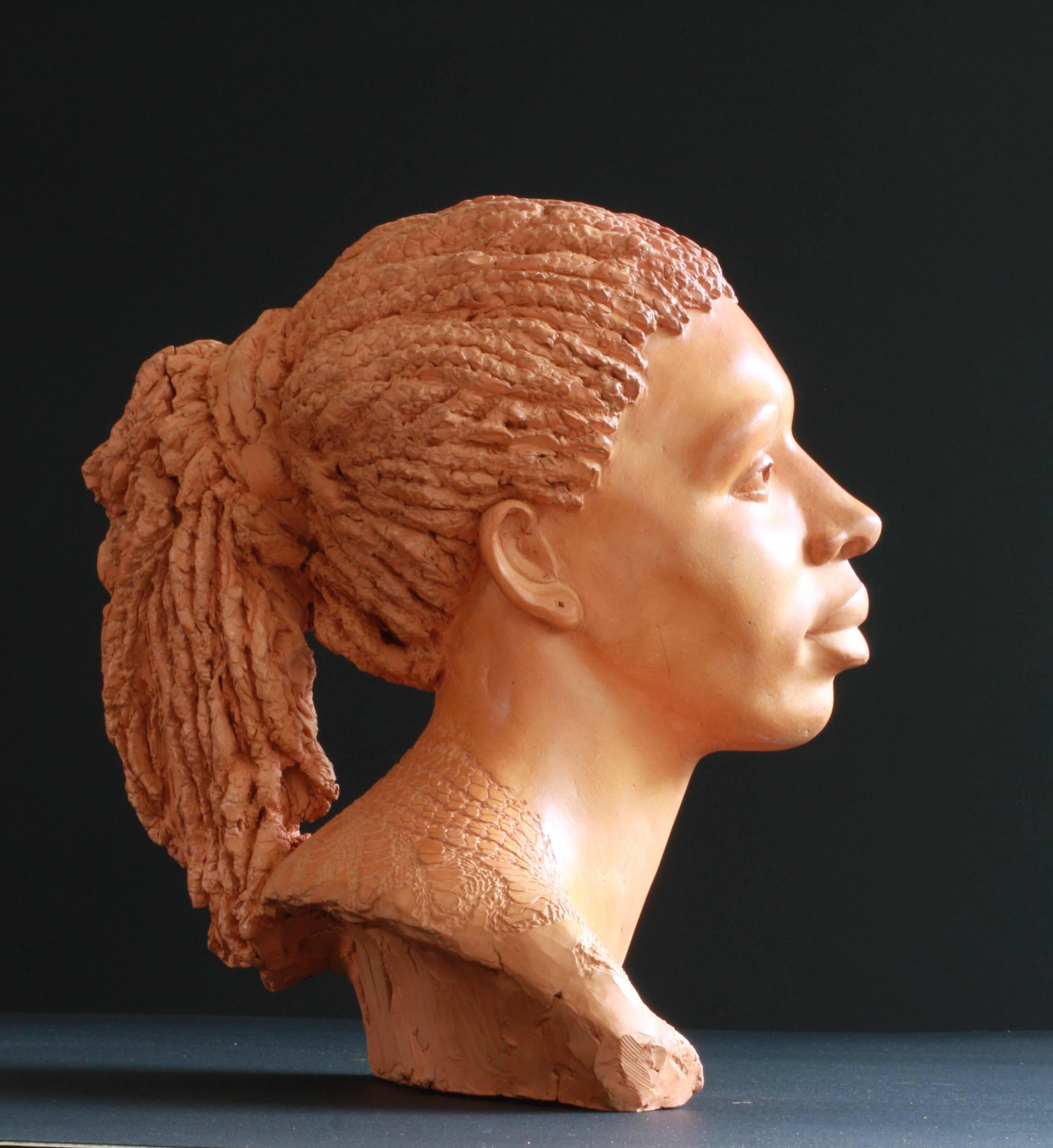 Habi  - Sculpture by Francine Auvrouin