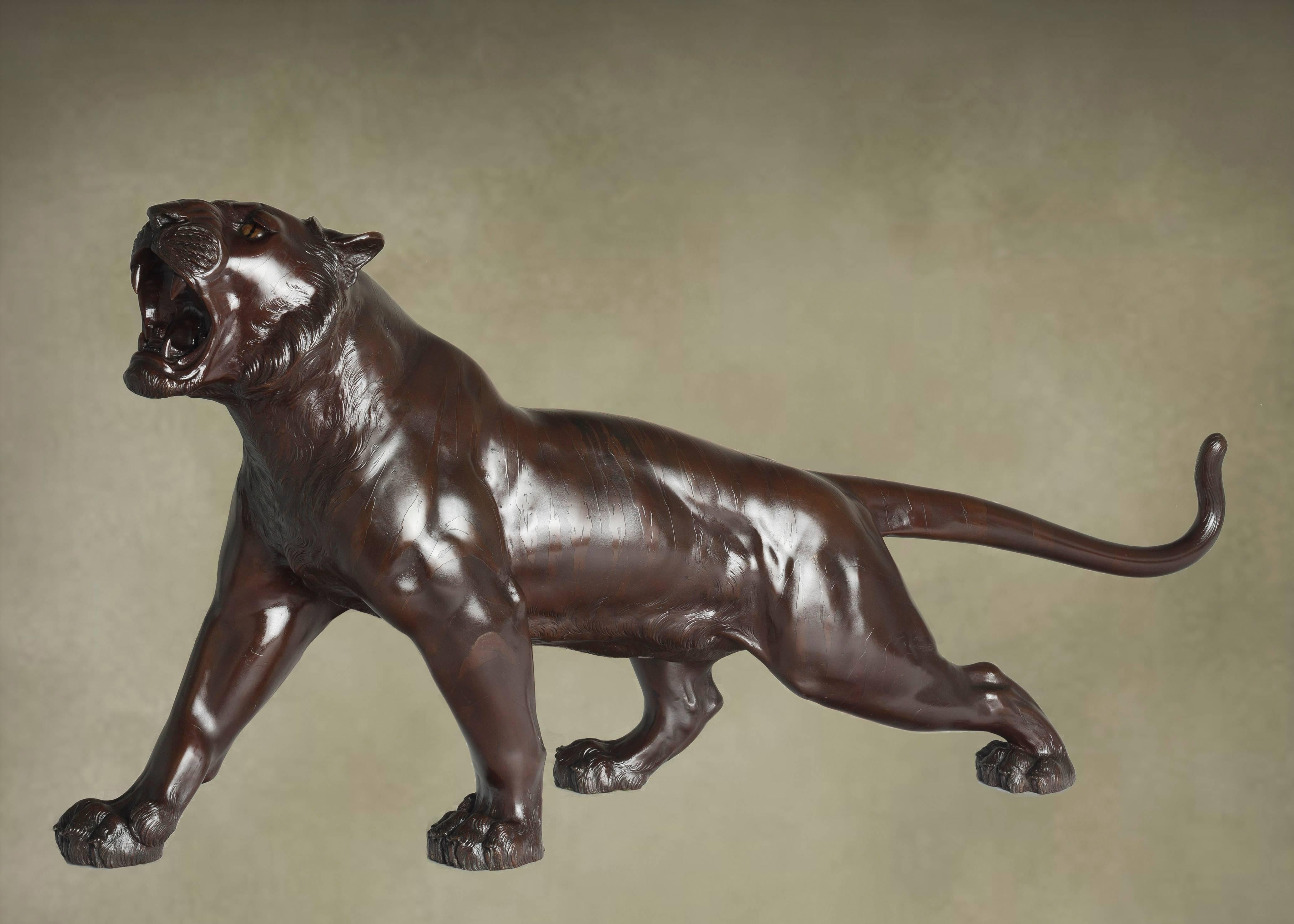 Omori Mitsumoto Figurative Sculpture - Tiger