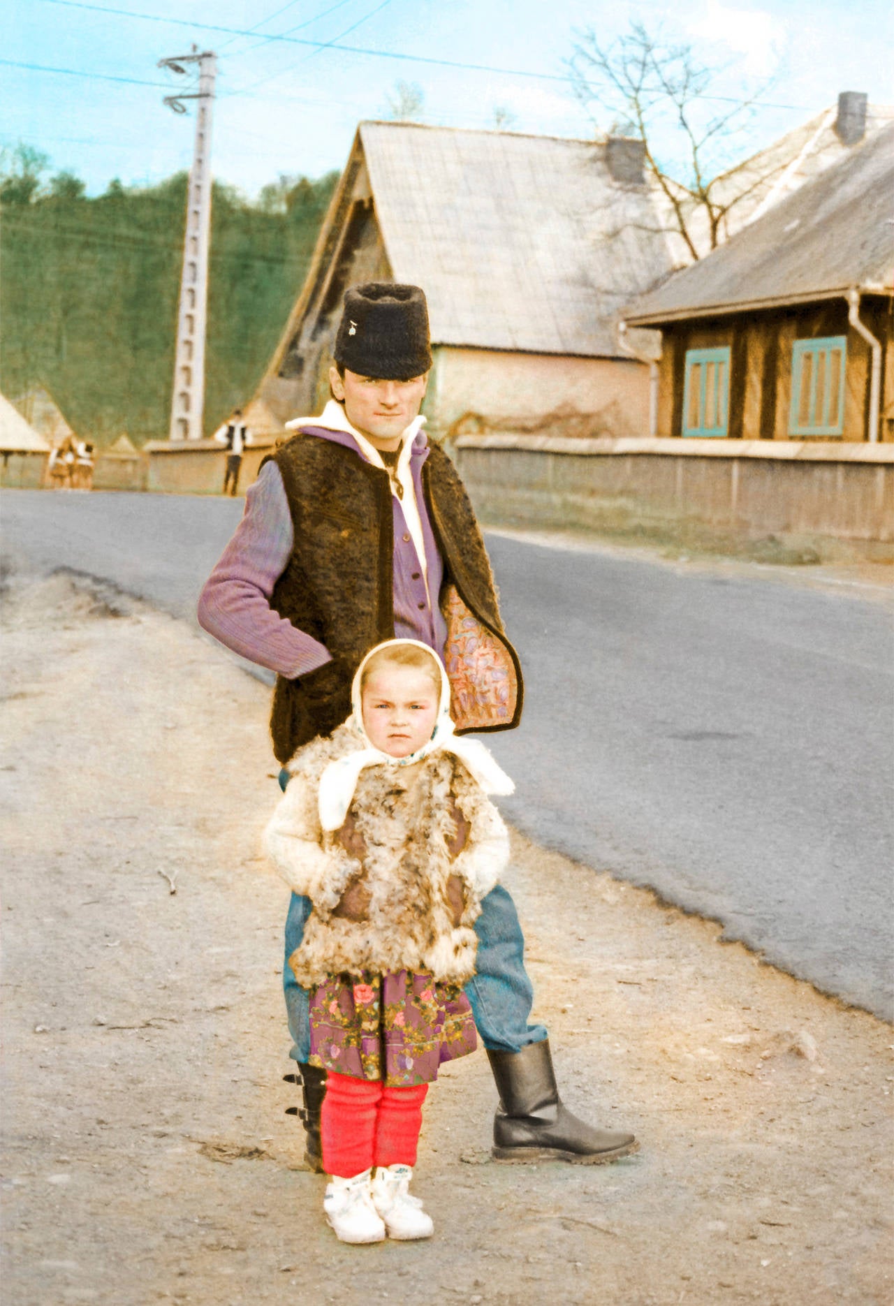 Dominic Ambrose Portrait Photograph - Father and child, Maramures Romania, 1995