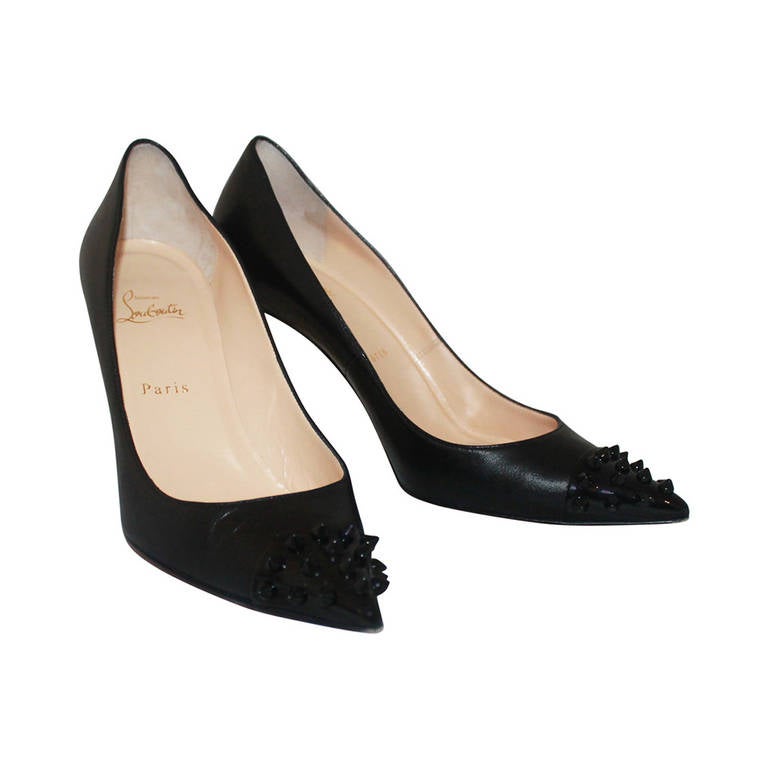 Christian Louboutin Black Spike-Toe Pumps - 40