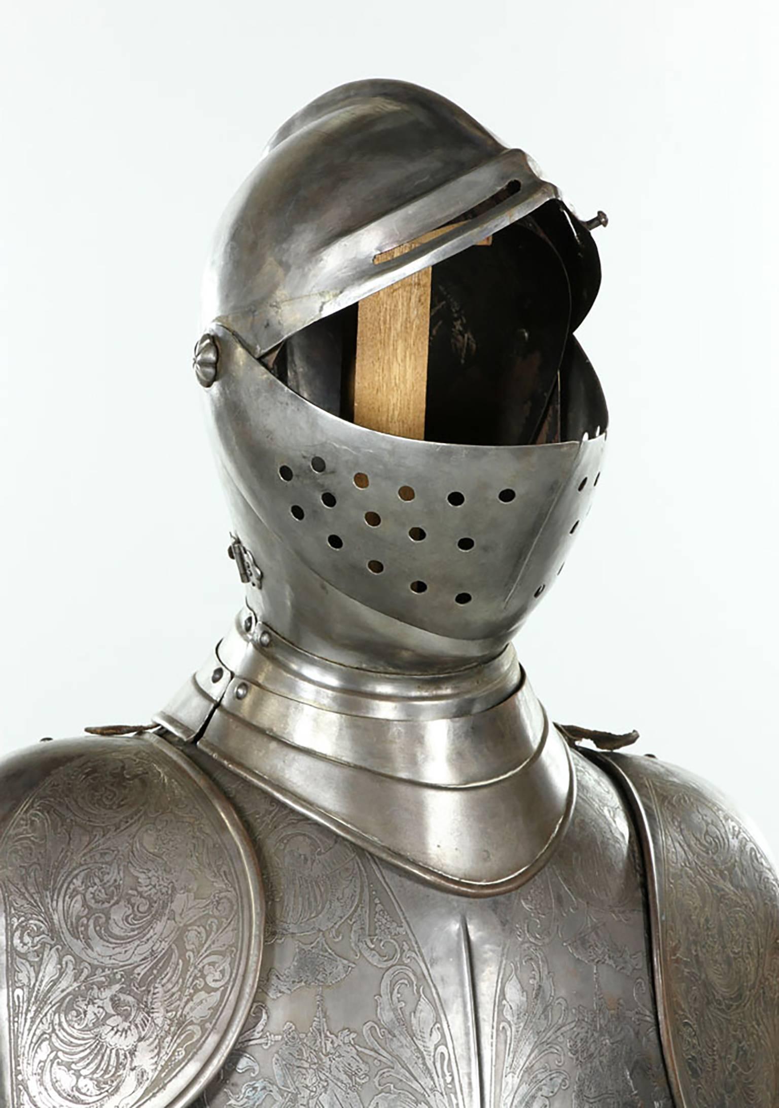 Rare 16th Century Style Life Size Museum Quality Italian Suit of Armor 3