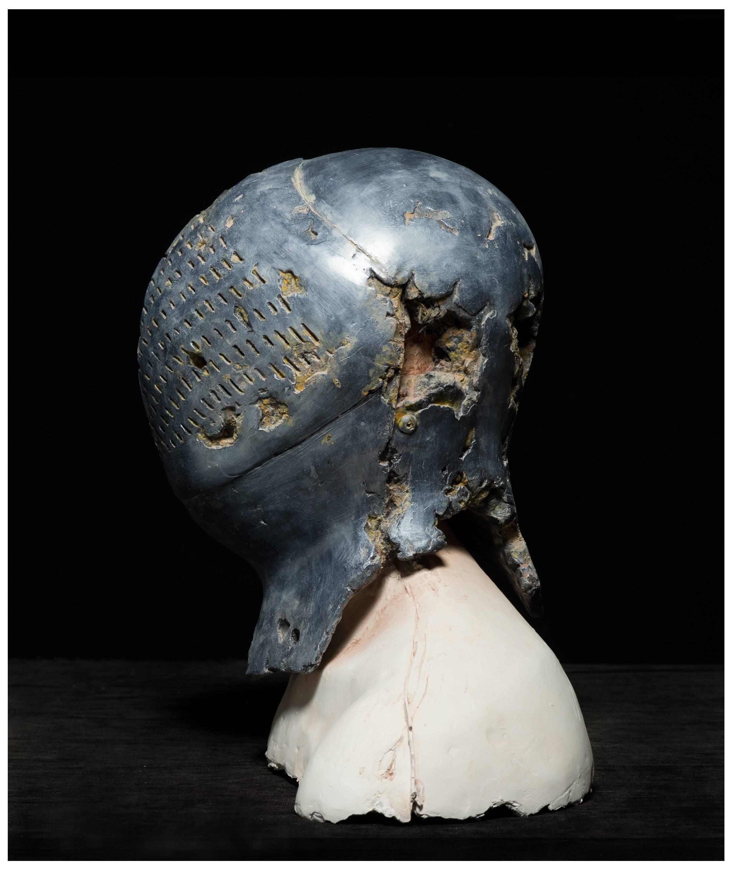 Beñat Iglesias Lopez Figurative Sculpture - "Head Series: A Delicate irony"