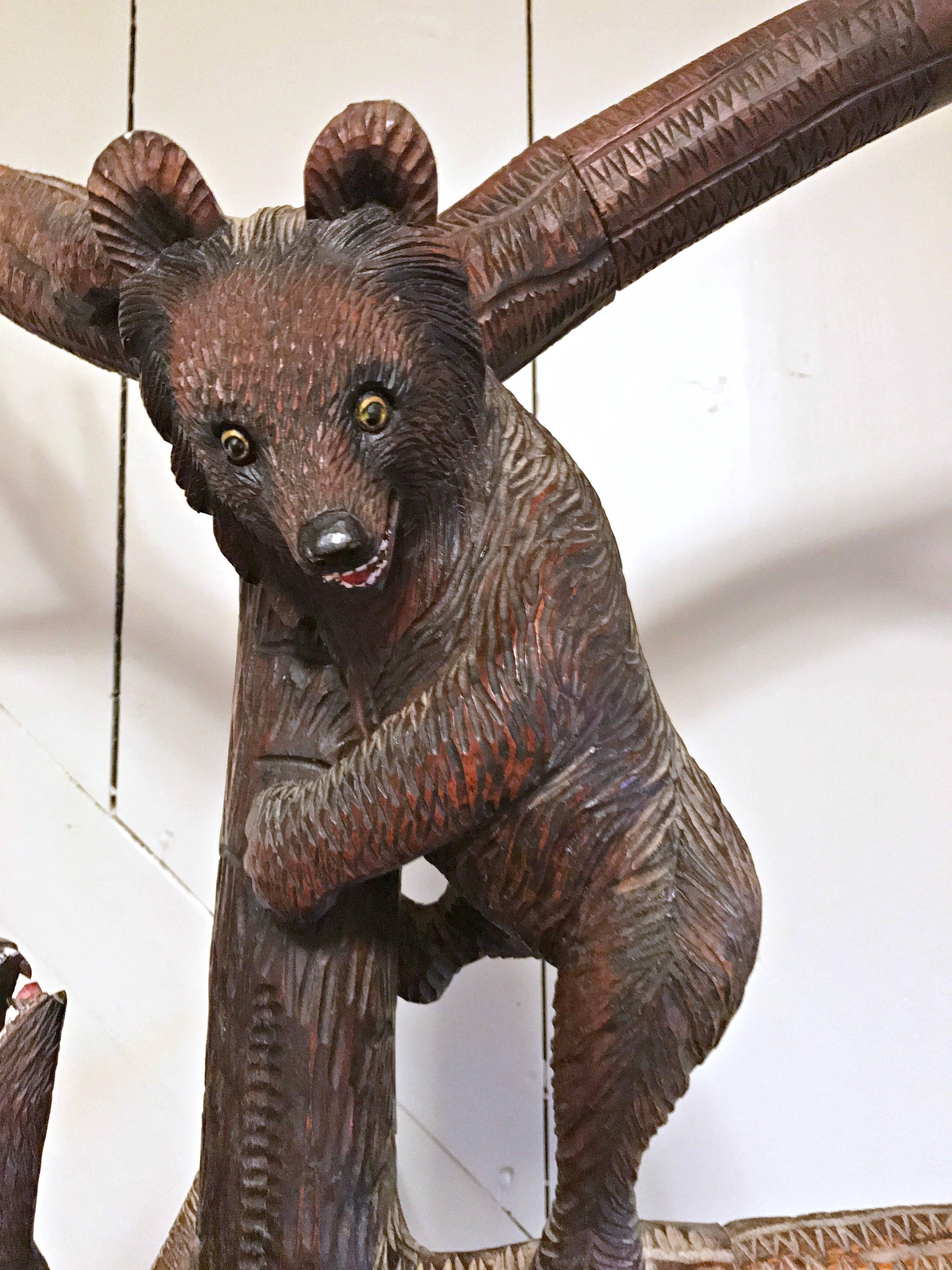 BLACK FOREST BEAR HALL STAND, BRIENZ - Brown Figurative Sculpture by Unknown