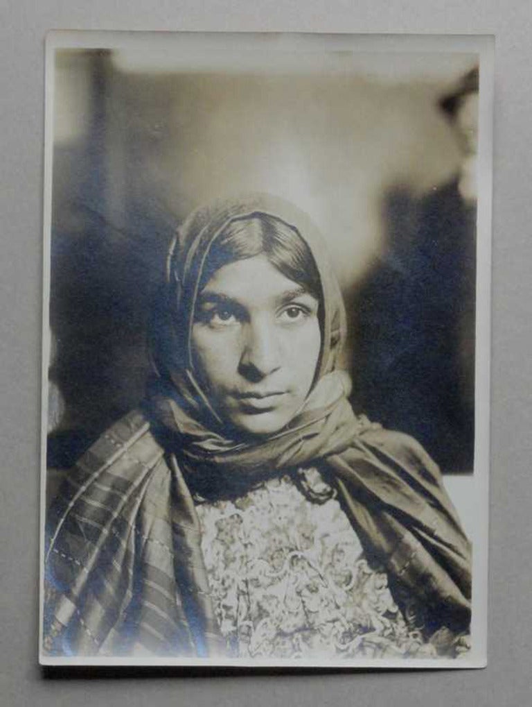Lewis Hine Black and White Photograph - Gypsy (Ellis Island #47)