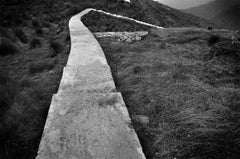 Scale collinari, paesaggio, fotografia in bianco e nero dell'artista indiano "In magazzino"