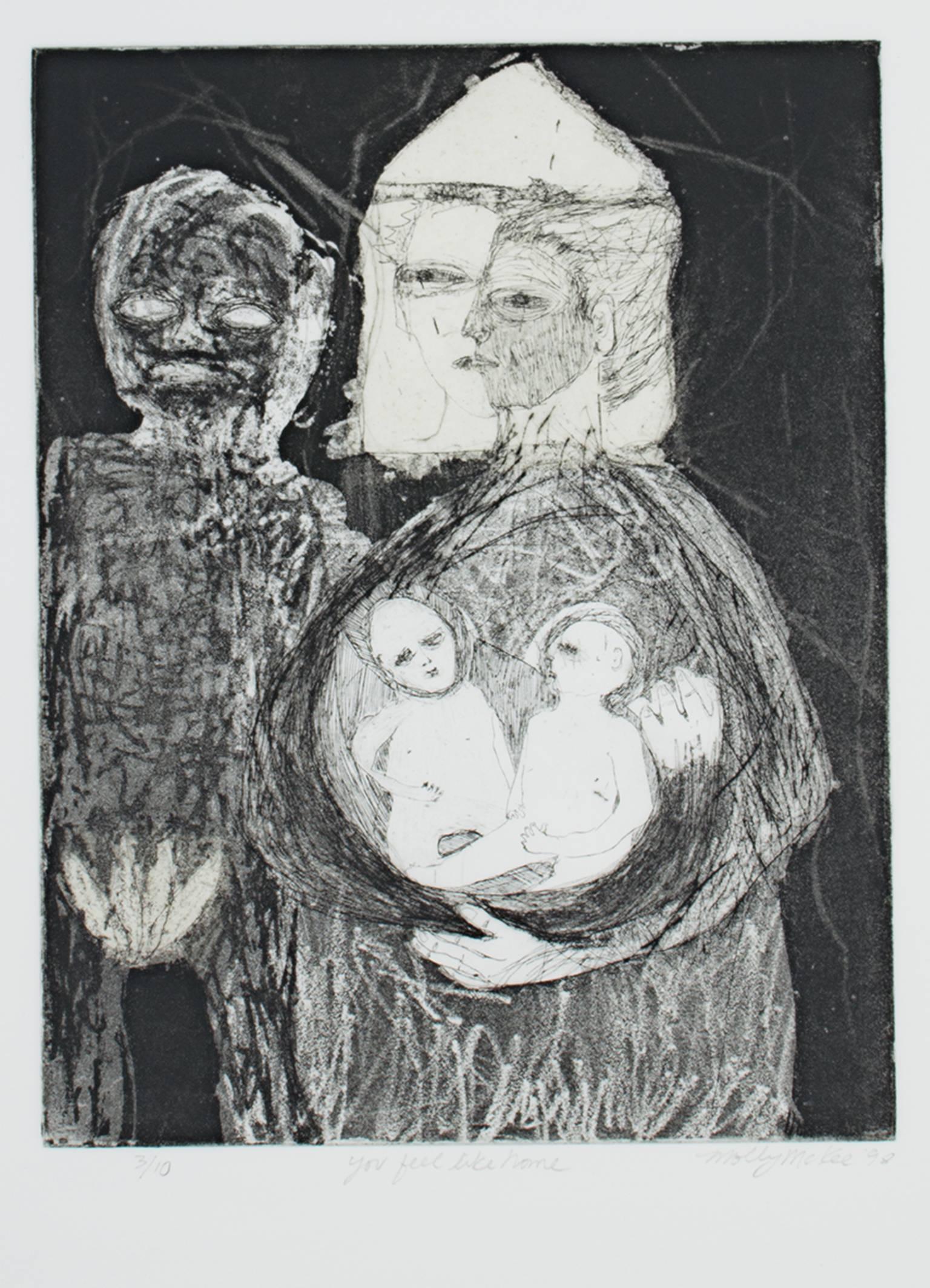 "Te sientes como en casa" es un aguafuerte y aguatinta original firmado por la artista Molly McKee. Es la edición 3/10 y representa una figura que sostiene a dos bebés y otra figura alta a la izquierda. 

11 3/4" x 8 7/8" arte
24 7/8" x 17 1/2"