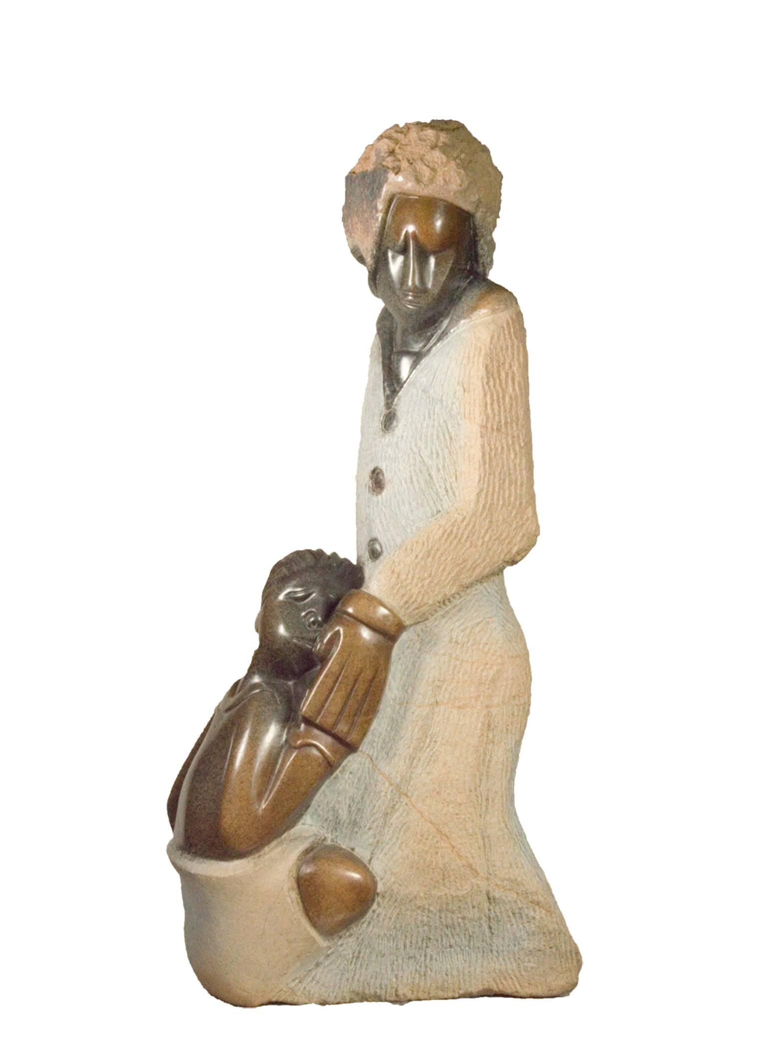 "Niño recién nacido" es una escultura de piedra de primavera firmada por la artista shona Tafadzwa Mandala. Pesa aproximadamente 90 libras y representa a una madre togada con su hijo recién nacido. 

Escultura de 29 1/2" x 13 1/2" x 7", 90