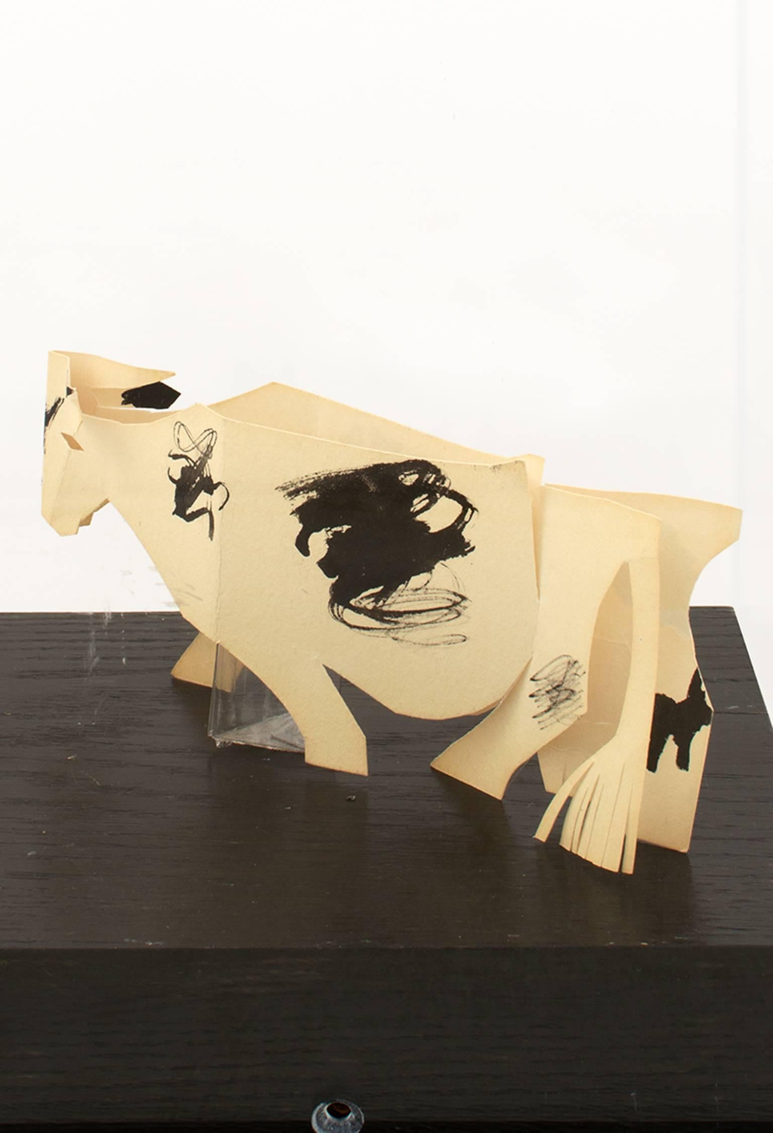 «ow », une sculpture de dessin au papier découpé et à l'encre de Schomer Lichtner en vente 1