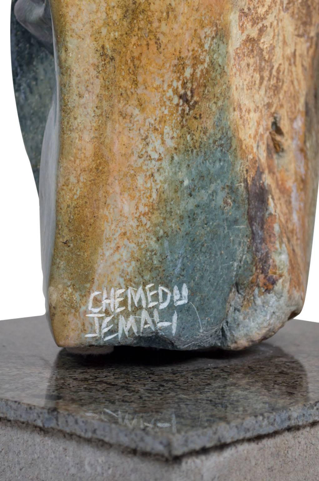 « Shona Chief », pierre serpentine sculptée signée par Chemedu Jemali en vente 4