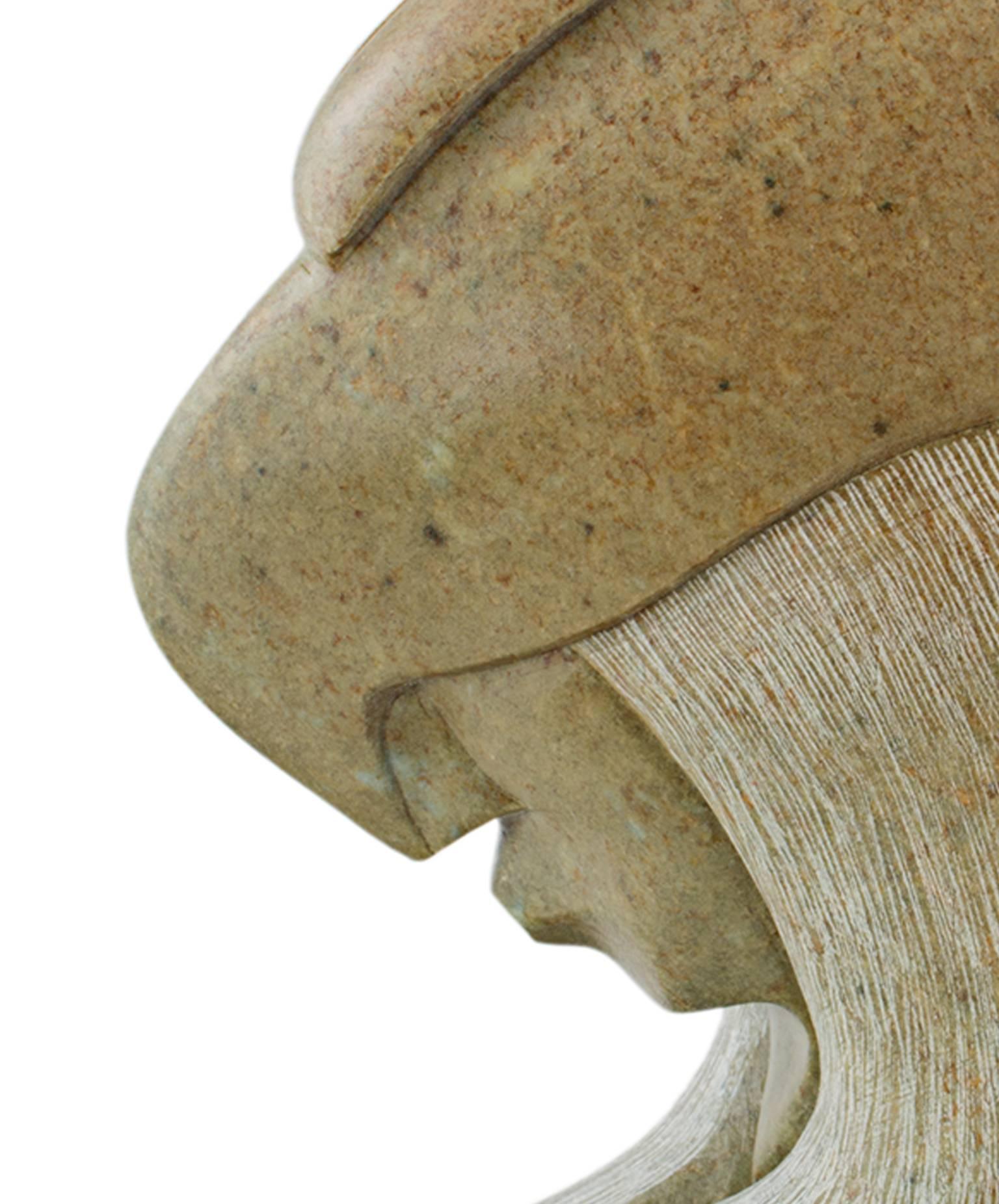 « aigle et chef », grès vert brésilien sculpté signé par William Skye en vente 4