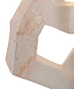 „Abstract“, weiße Opal-Skulptur von Obert Mukumbi