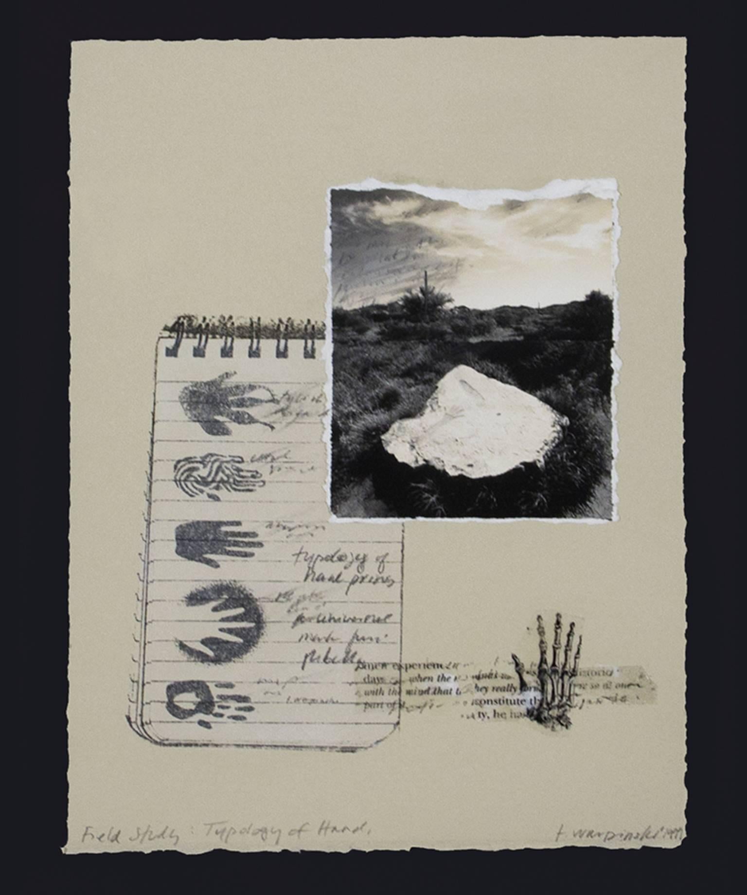 "Field Study - Typology of Hand" ist eine Mischtechnikarbeit von Terri Warpinski, die Fotos, Zeichnungen und Fragmente von Notiz- und Skizzenbuchpapier verwendet. Der Künstler signierte das Werk unten rechts und betitelte es unten links. 

9 1/2" x