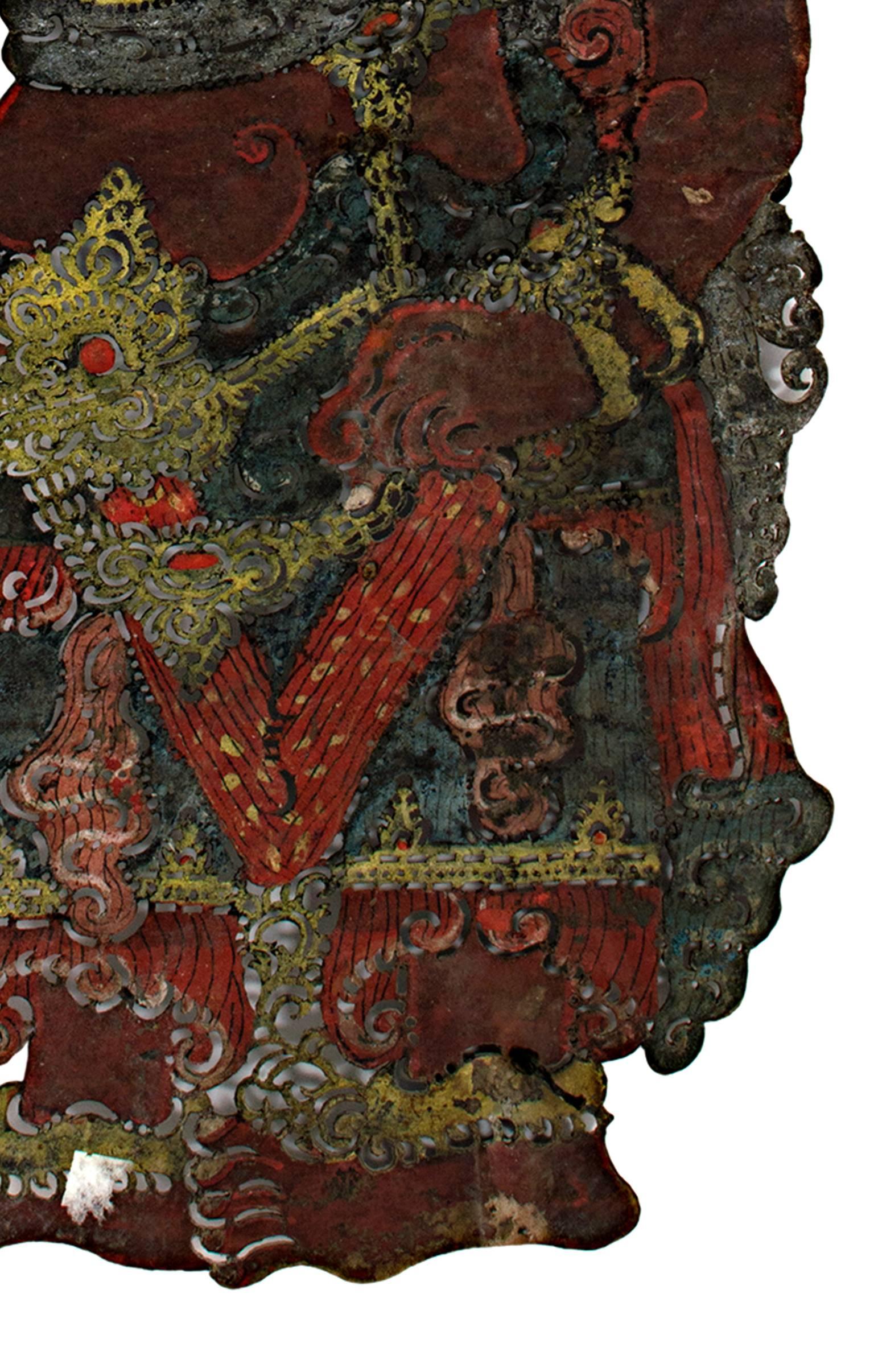 Marioneta del siglo XIX figura demonio rojo oro ornamentado mitológico indonesio - Sculpture de Unknown
