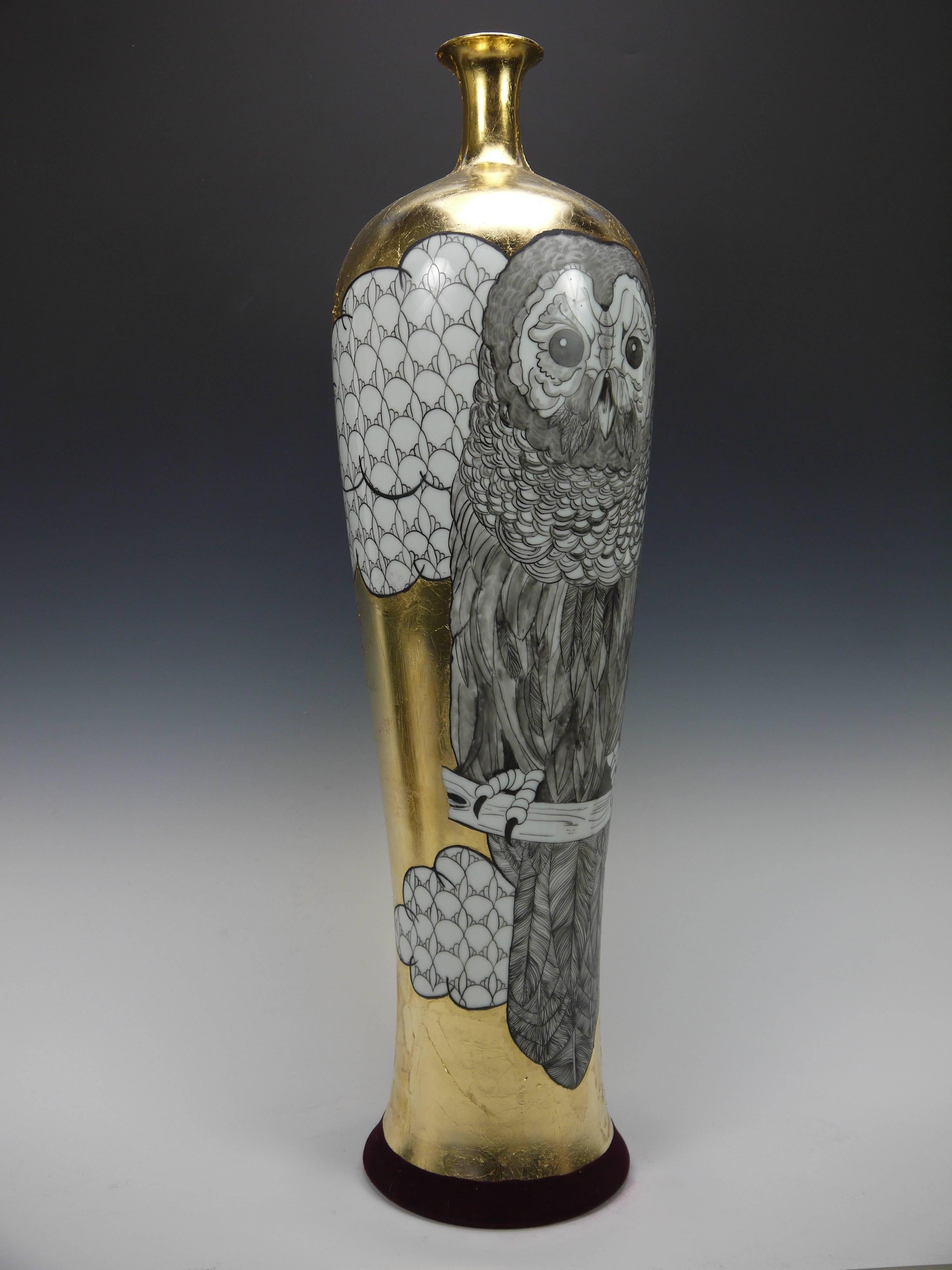 Vase with Owl For Sale 2
