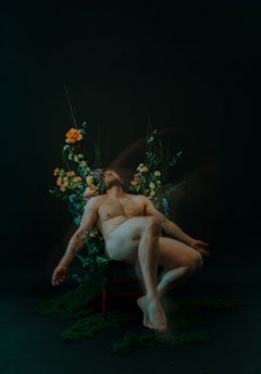 Trono de flores 1 (Retrato, floral, onírico, surrealista, movimiento, pose)