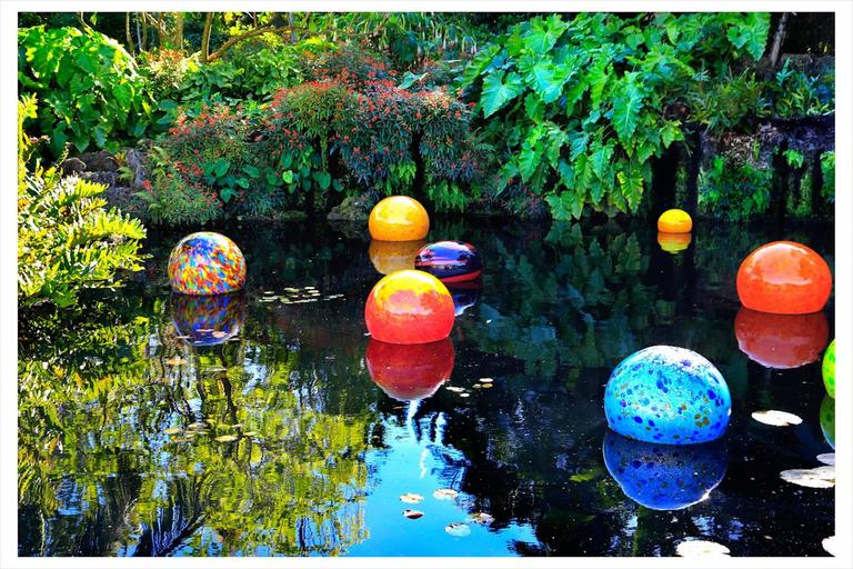 H. Allen Benowitz Color Photograph - Chihuly Floats; Coral Gables, FL