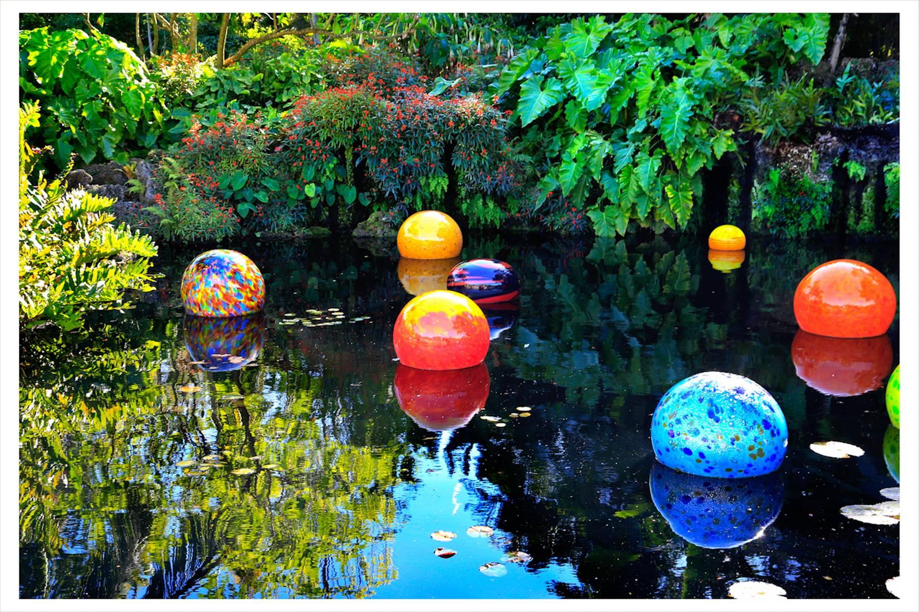 Chihuly Floats; Coral Gables, FL- Photograph