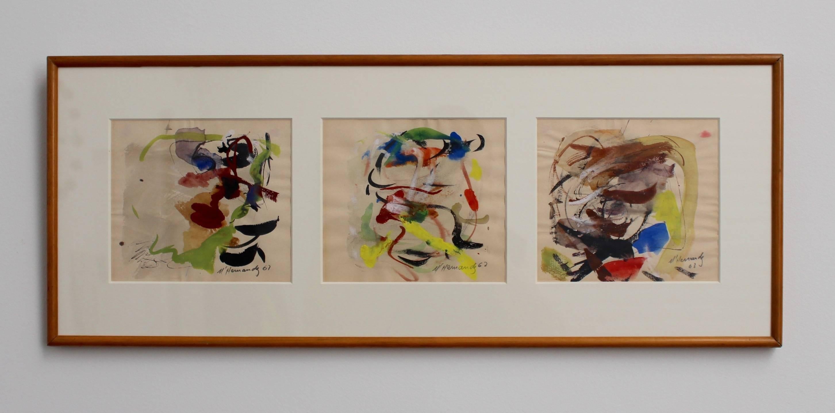 Aquarell auf Feinpapier von M. Hernandez. Dieses abstrakte Triptychon besteht aus Gemälden aus den Jahren 1961 bis 1963, die sauber in den Originalrahmen mit neuem Glas montiert sind. Das abstrakte Werk ist ein Wirbelsturm aus Farbe, Symmetrie und