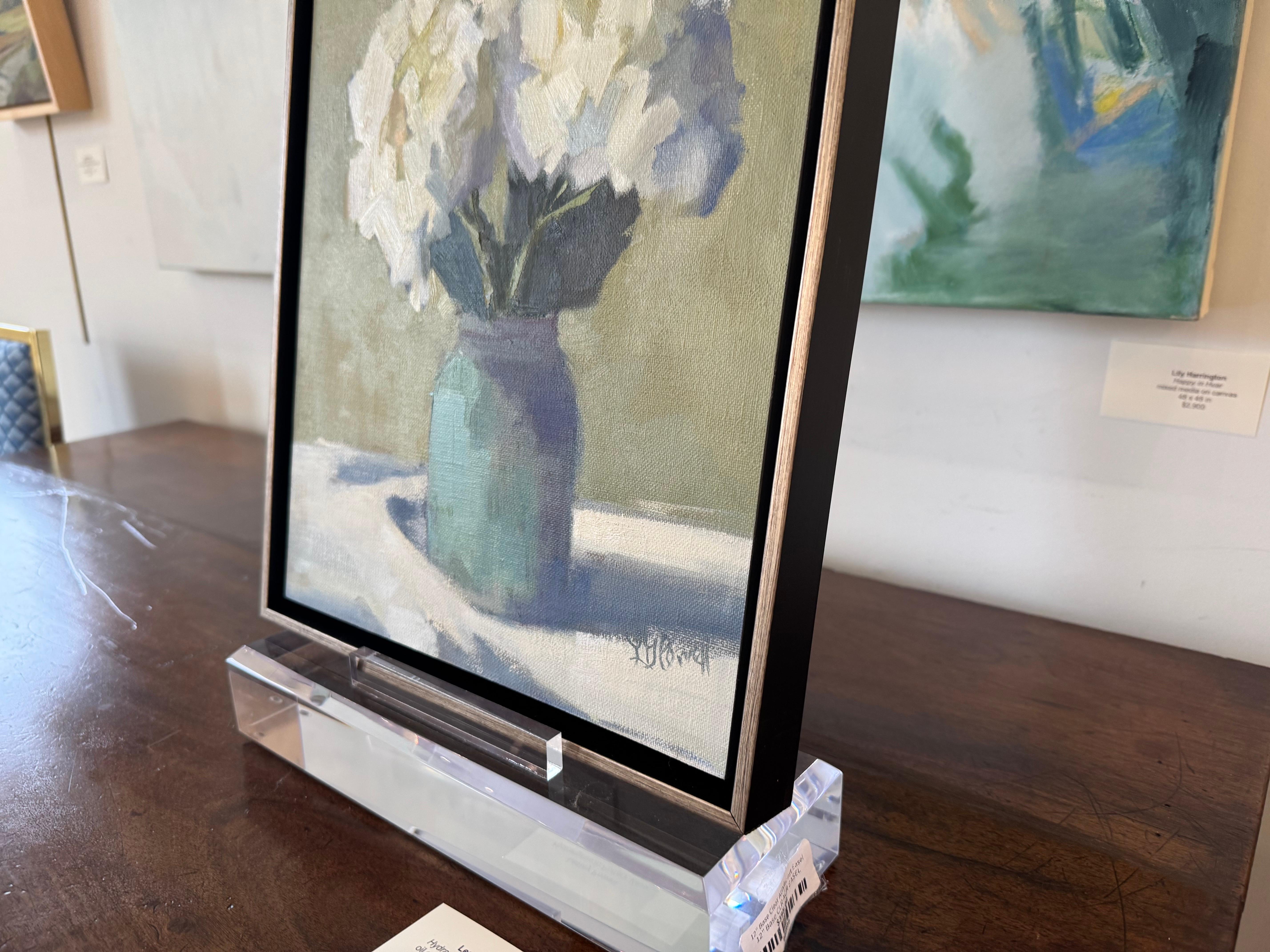 Bol vase Hydrangeas in Pottery de Lesley Powell, encadré huile sur lin Floral en vente 3