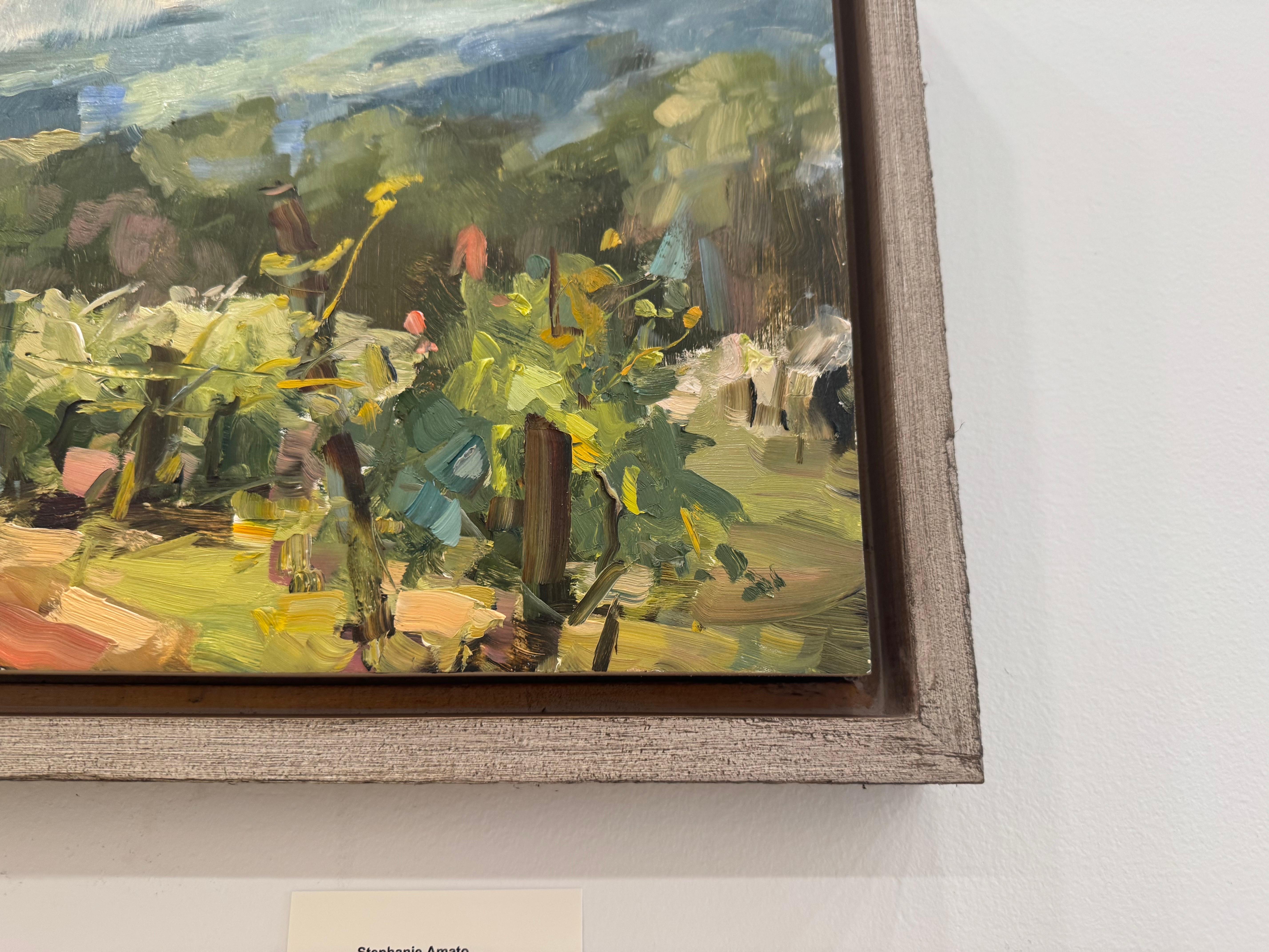 Vistas de viñedos de Stephanie Amato, Pintura al óleo sobre lienzo Viñedos enmarcada en venta 2