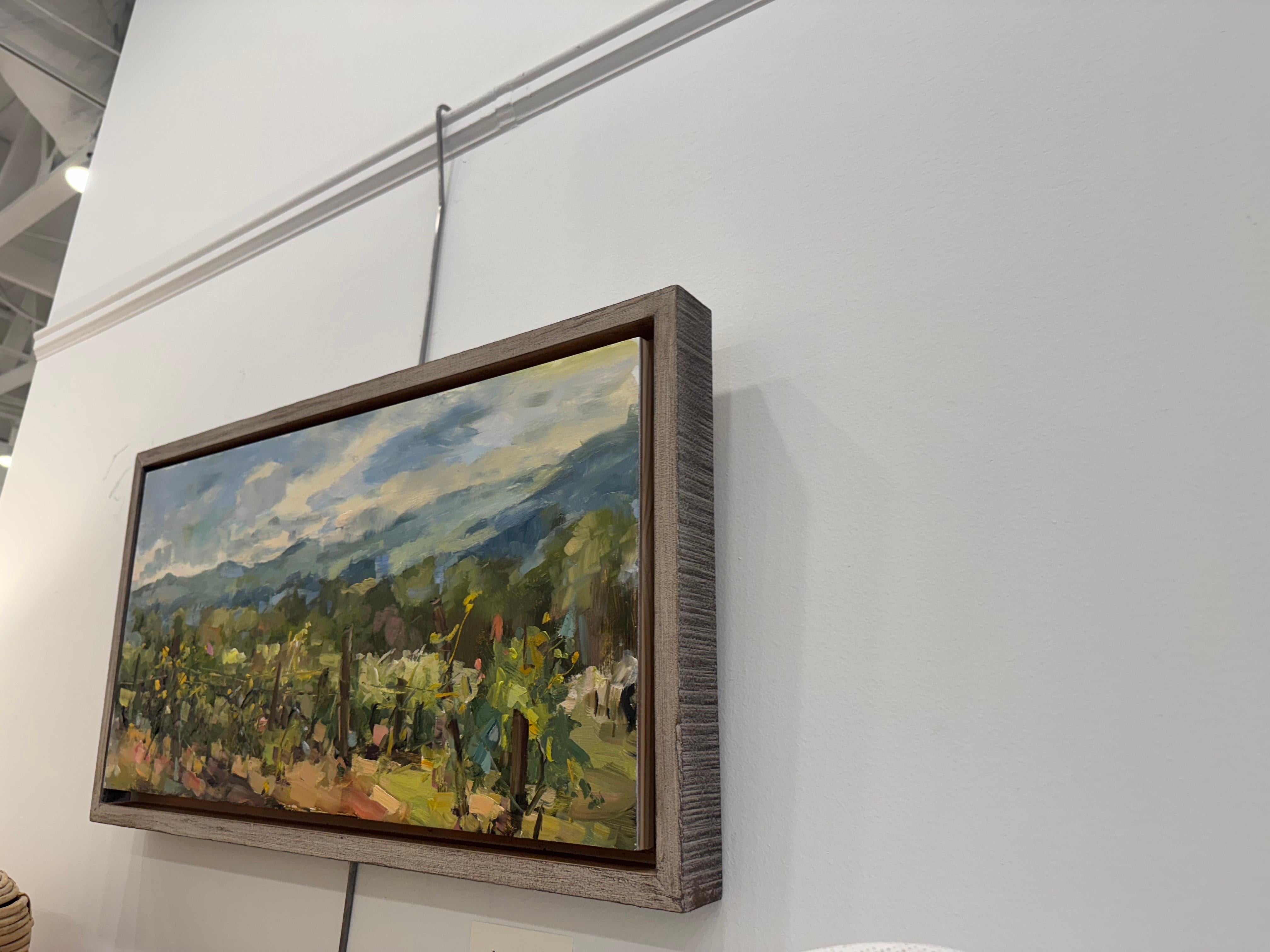 Vistas de viñedos de Stephanie Amato, Pintura al óleo sobre lienzo Viñedos enmarcada en venta 4