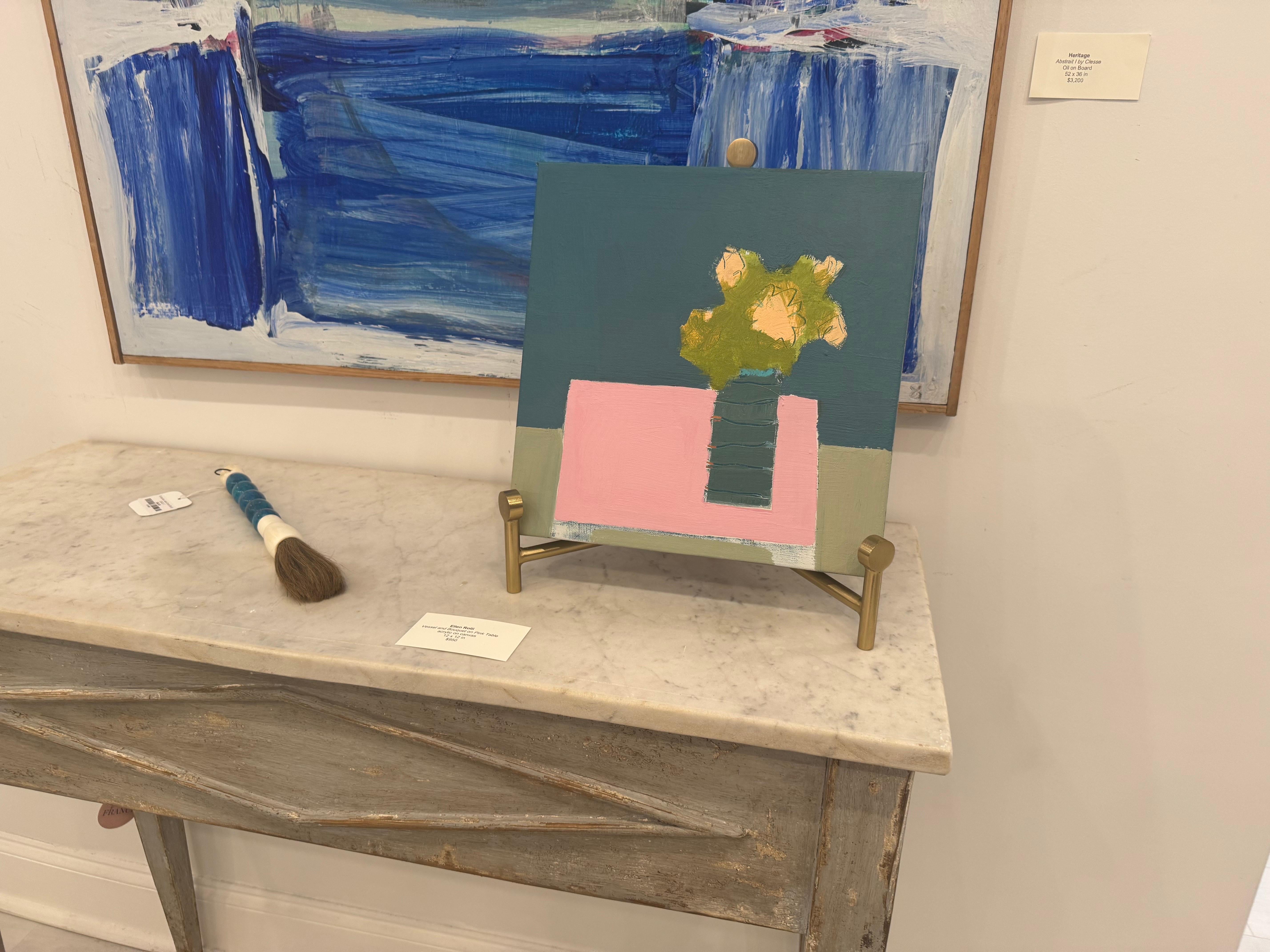 Vaso e bouquet su tavolo rosa di Ellen Rolli, Natura morta contemporanea, Tela in vendita 4
