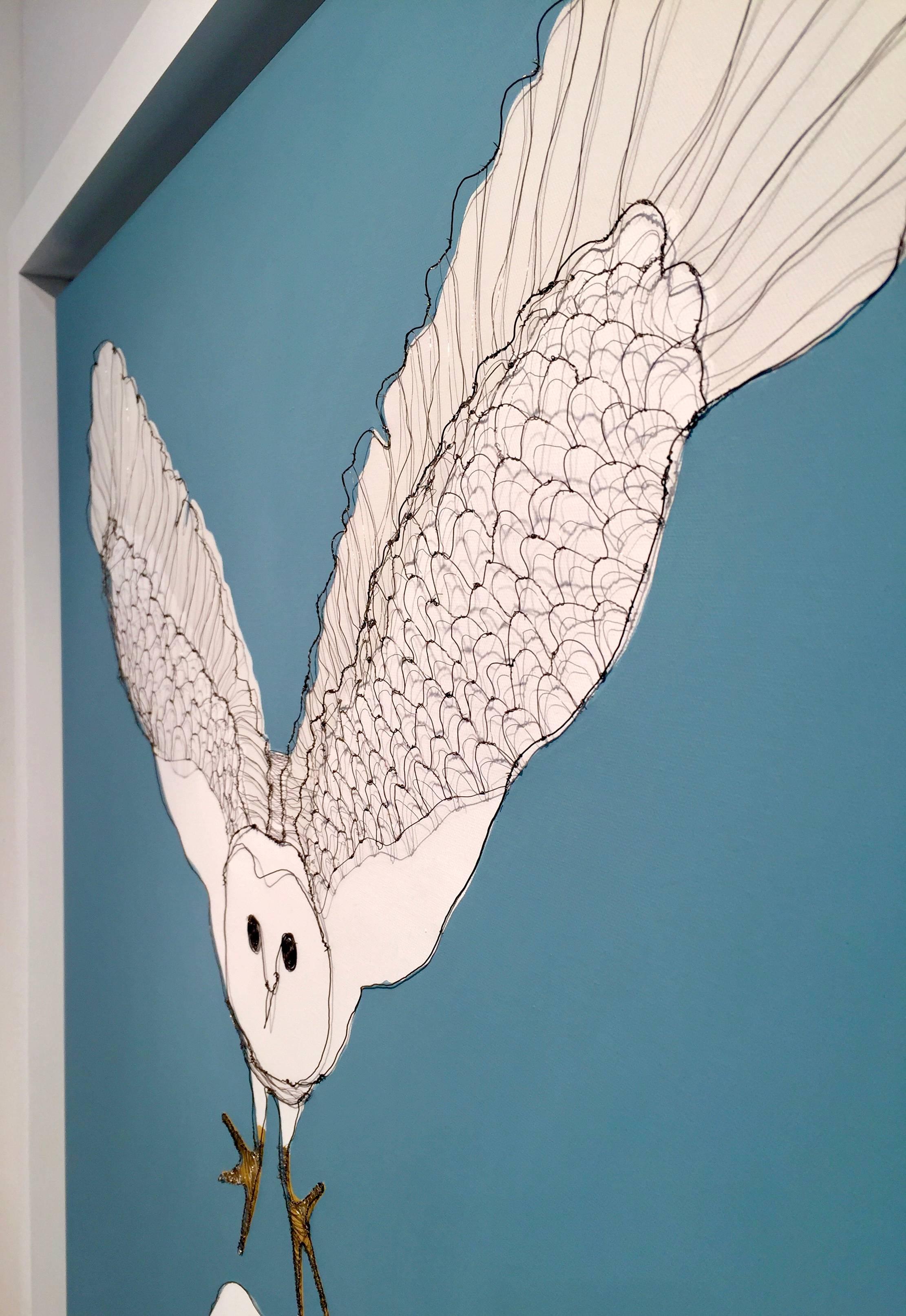 Child With Owl, blauer Draht und Öl auf Leinwand mit weißem Rahmen - Skulpturale Kunst (Pop-Art), Painting, von Fiona Morley