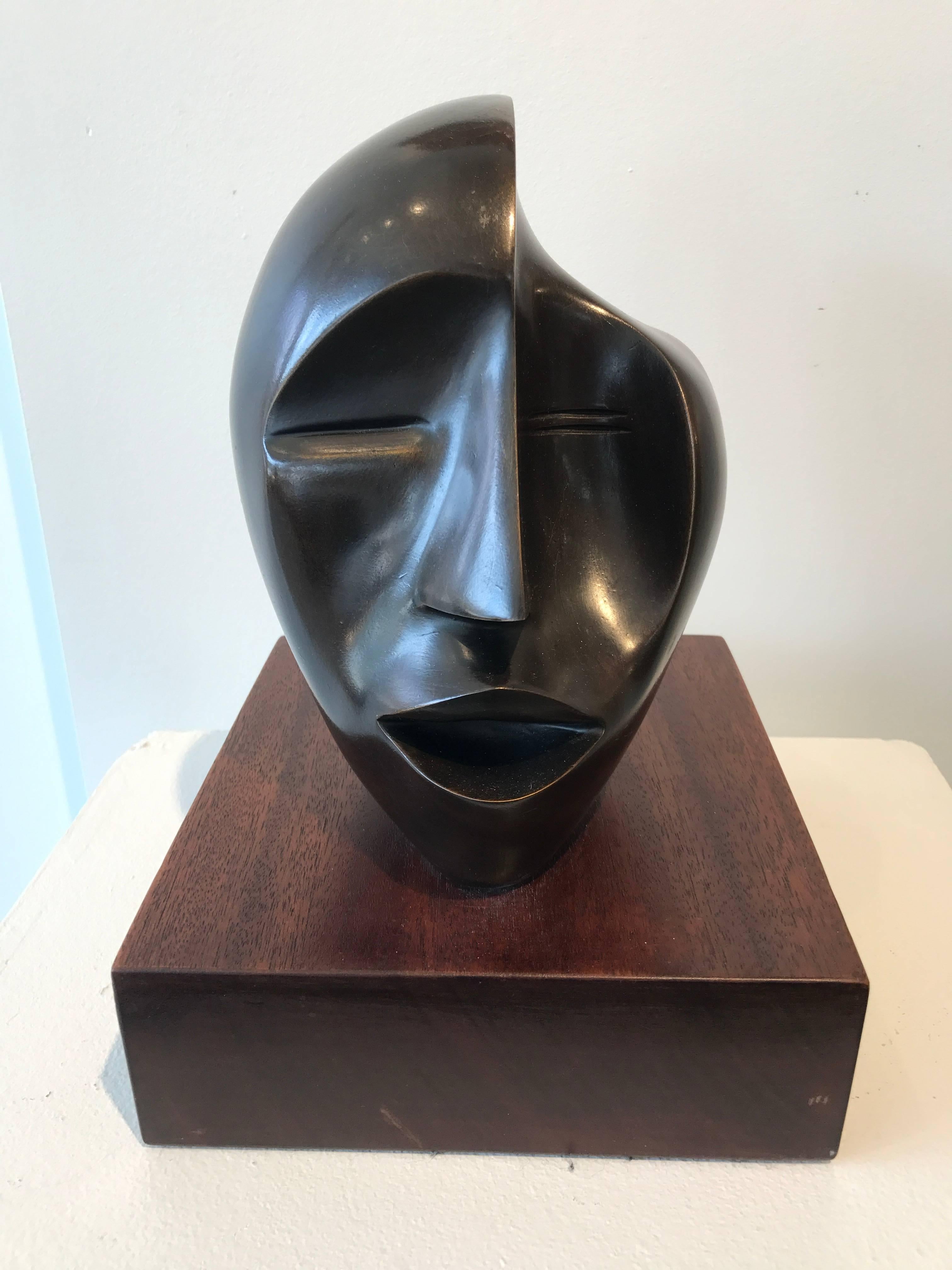 Elizabeth Catlett Figurative Sculpture – El Canto
