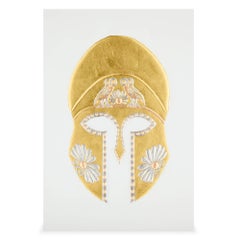 „Double Owl Helmet“, Relief aus Gold- und Platinblatt von Diyana