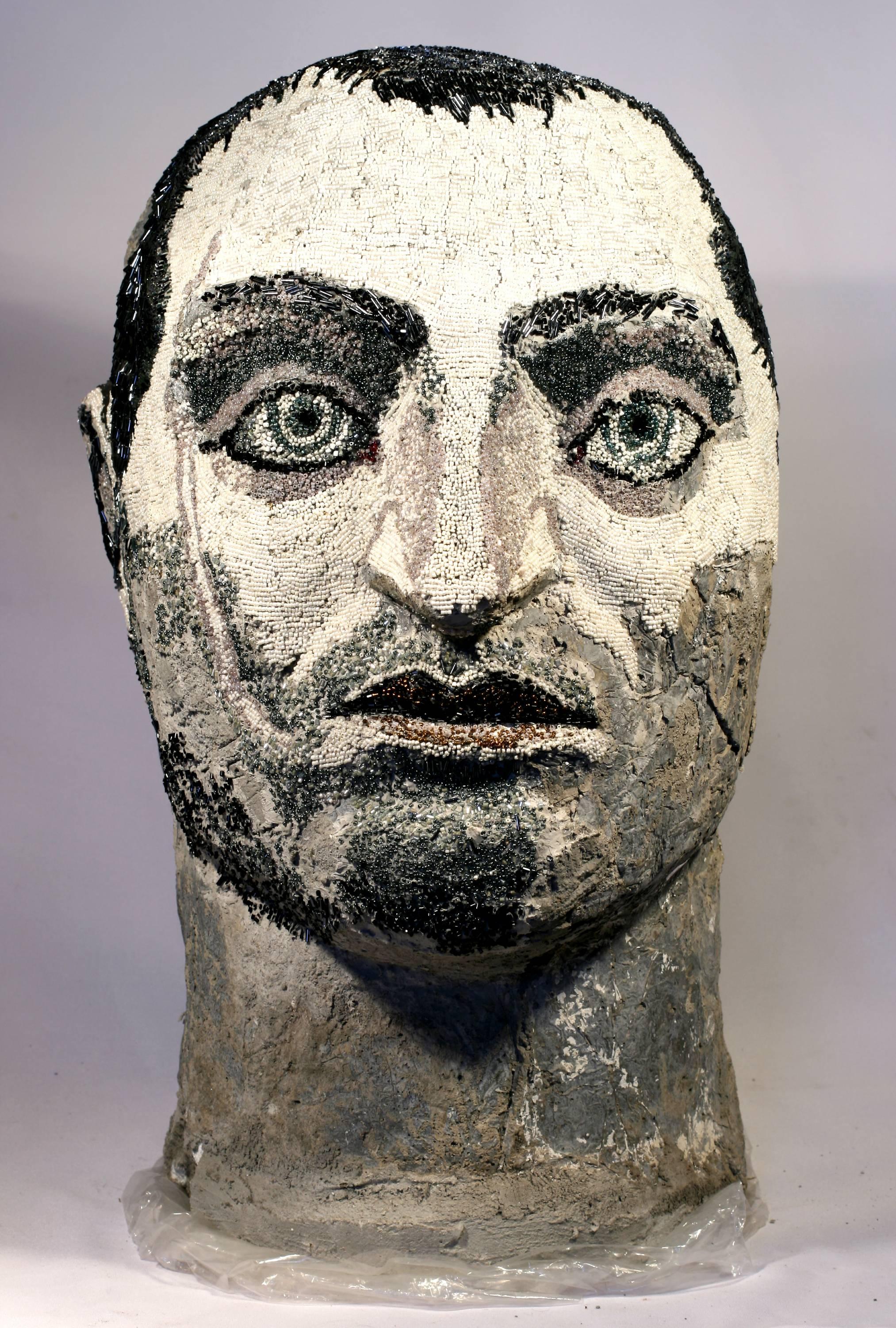 Figurative Sculpture Alexandru Rădvan - Christian Pagan - 21e siècle, Sculpture, Homme, Portrait, Gris, Figuratif